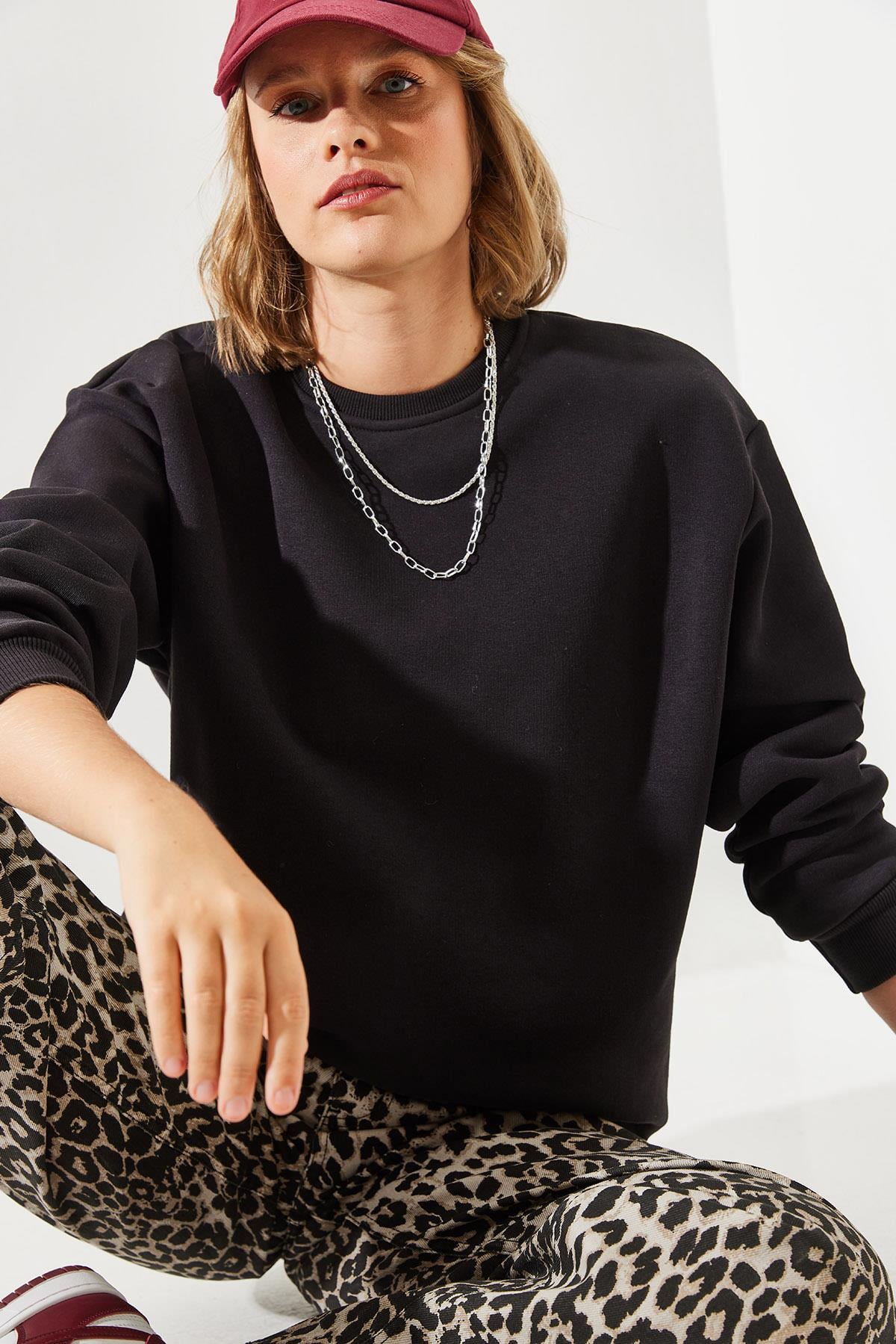 Bisiklet Yaka Şardonlu Basic Sweatshirt 60251640 - Siyah SWEATSHİRT modelleri