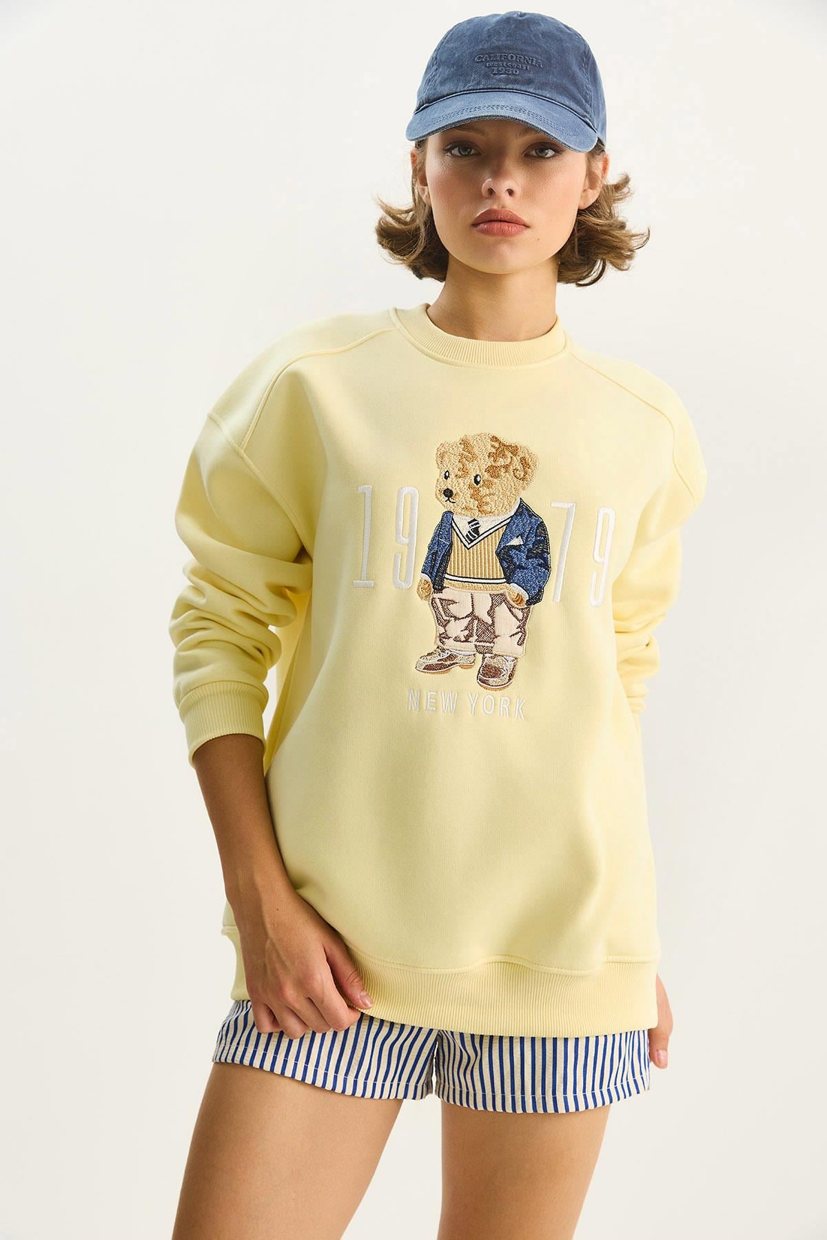 Bisiklet Yaka Teddy Nakış Detaylı Sweat 10417 60284066 - Tereyağ SWEATSHİRT modelleri