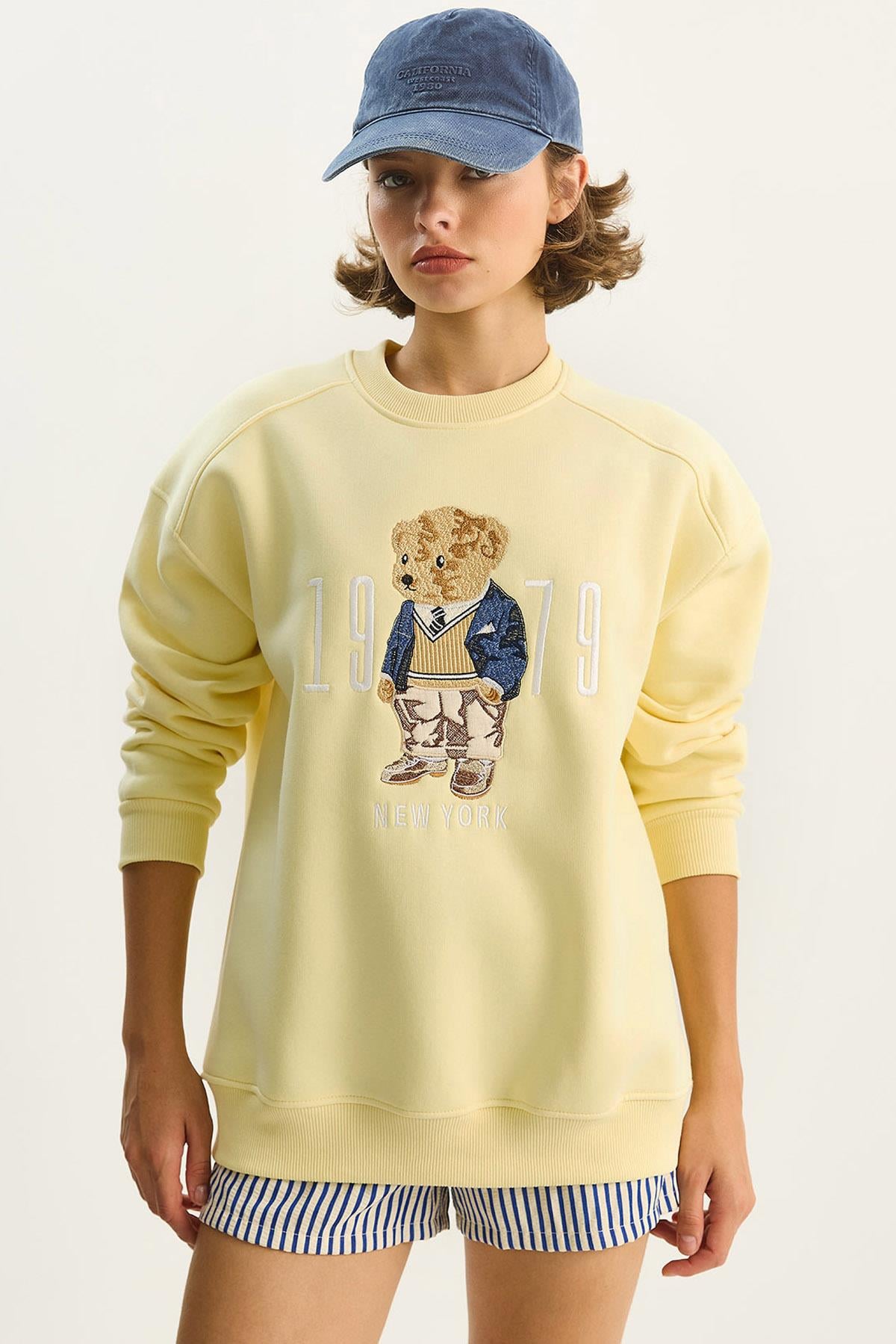 Bisiklet Yaka Teddy Nakış Detaylı Sweat 10417 60284066 - Tereyağ SWEATSHİRT modelleri