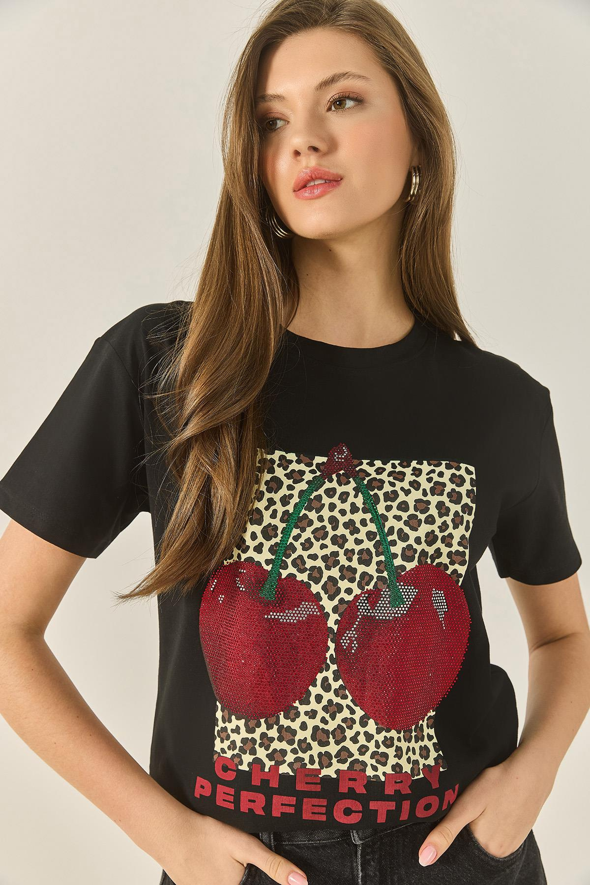 Cherry Leopar Baskılı Taş Detaylı Normal Kalıp T-Shirt 4140 60283299 - Siyah