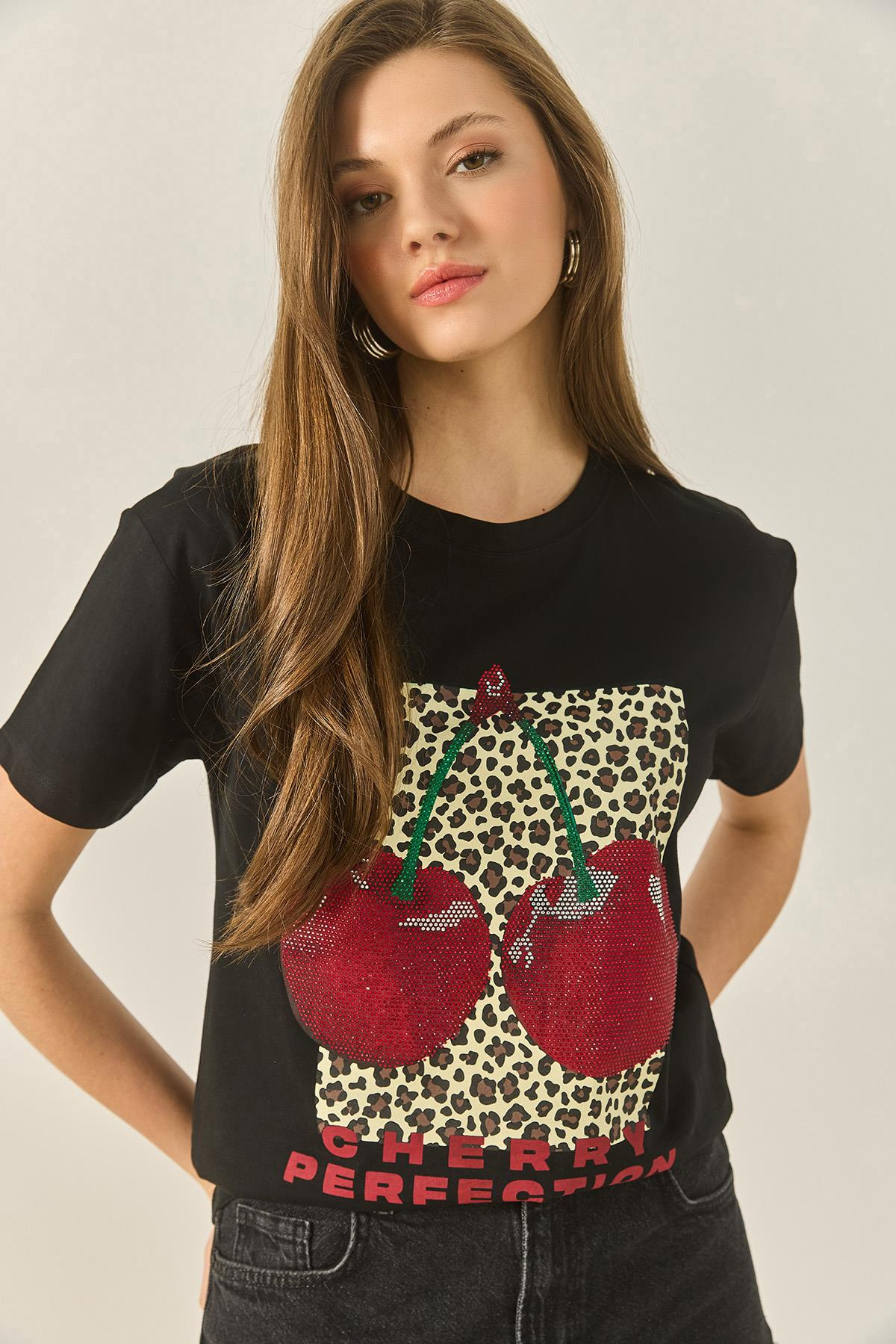 Cherry Leopar Baskılı Taş Detaylı Normal Kalıp T-Shirt 4140 60283299 - Siyah