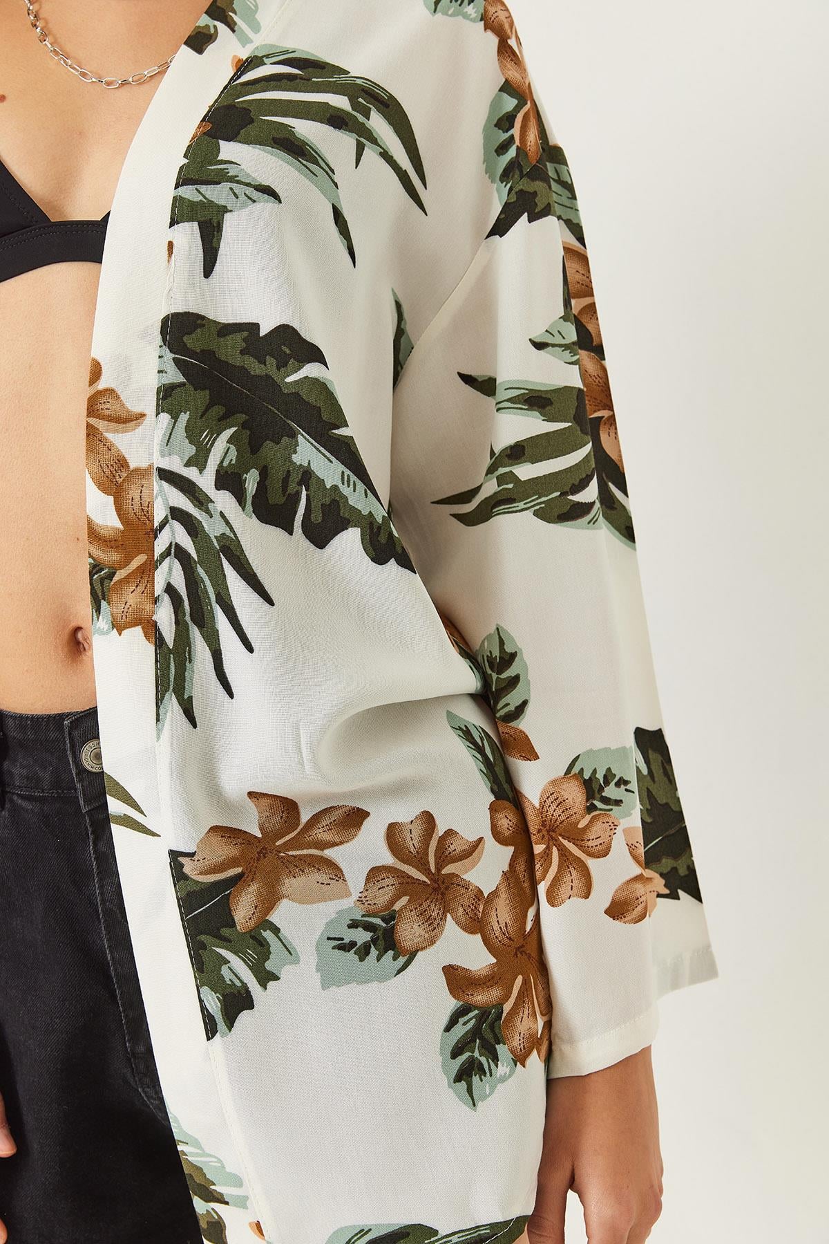 Çiçek Desenli Kısa Viskon Kimono 60261498 - Ekru