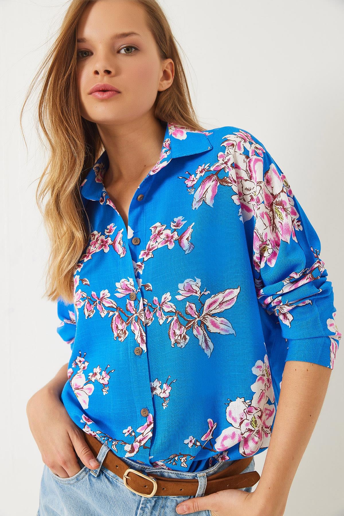 Çiçek Desenli Oversize Viskon Keten Gömlek 60261538 - Mavi-Pembe