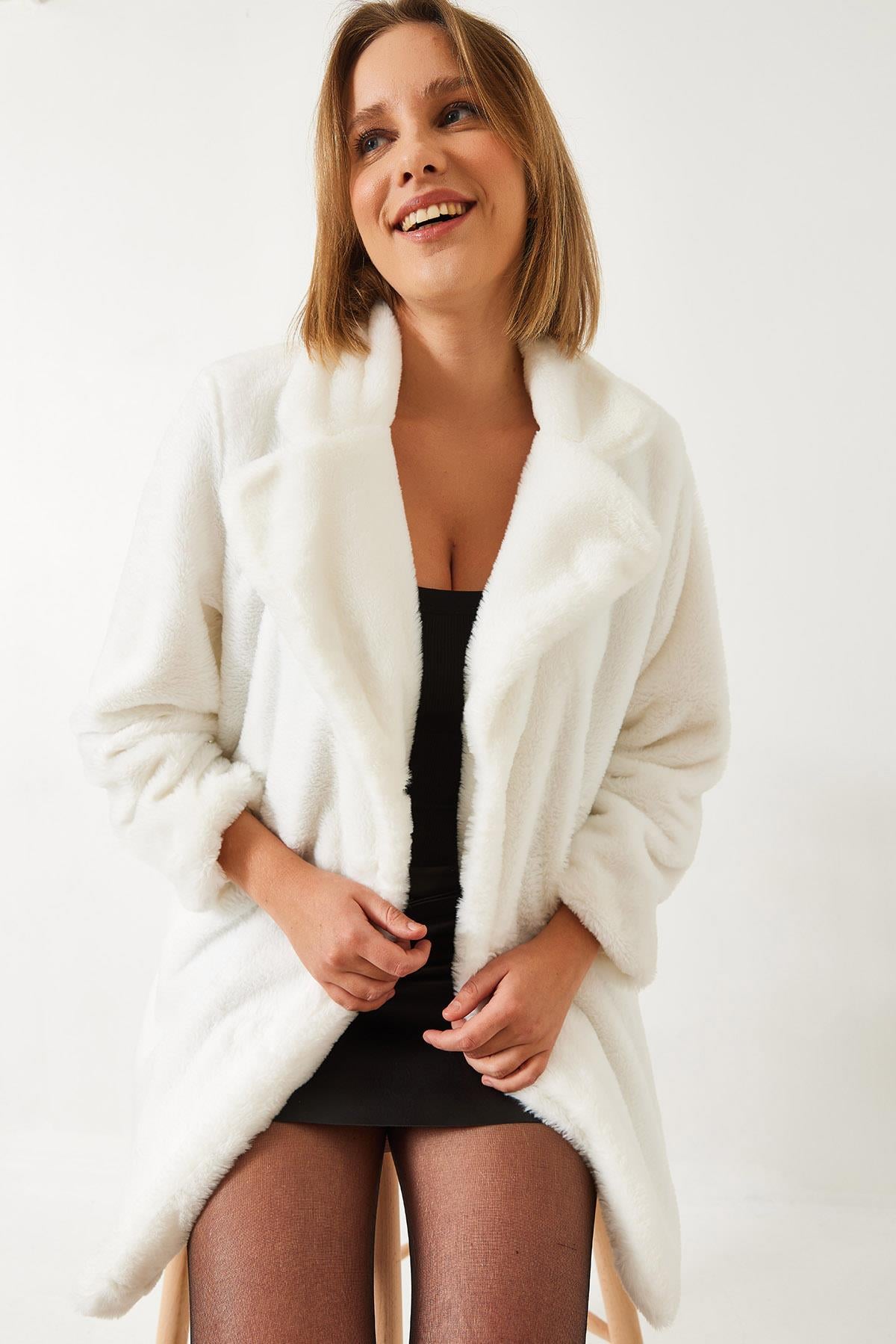 Düğmeli Uzun Peluş Mont 2164 60351308 - Beyaz