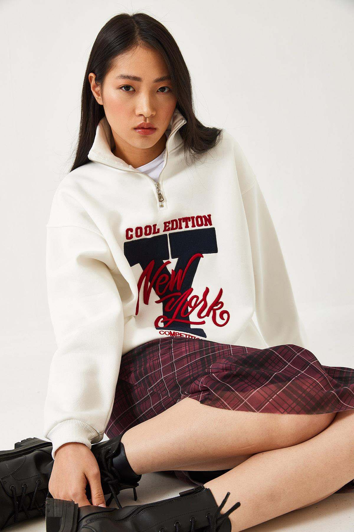 Fermuarlı Üç İplik Şardonlu Baskılı Sweatshirt 60351291 - Beyaz