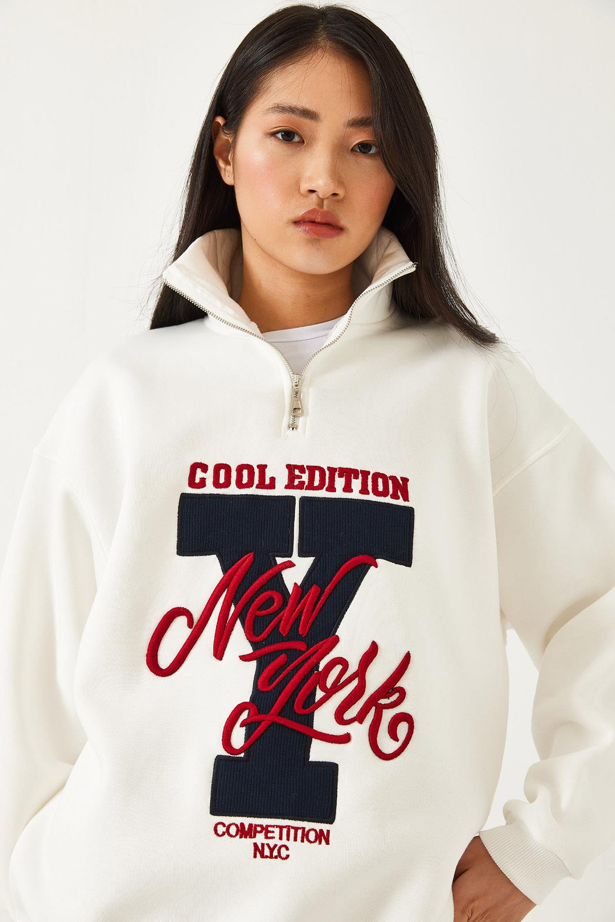 Fermuarlı Üç İplik Şardonlu Baskılı Sweatshirt 60351291 - Beyaz