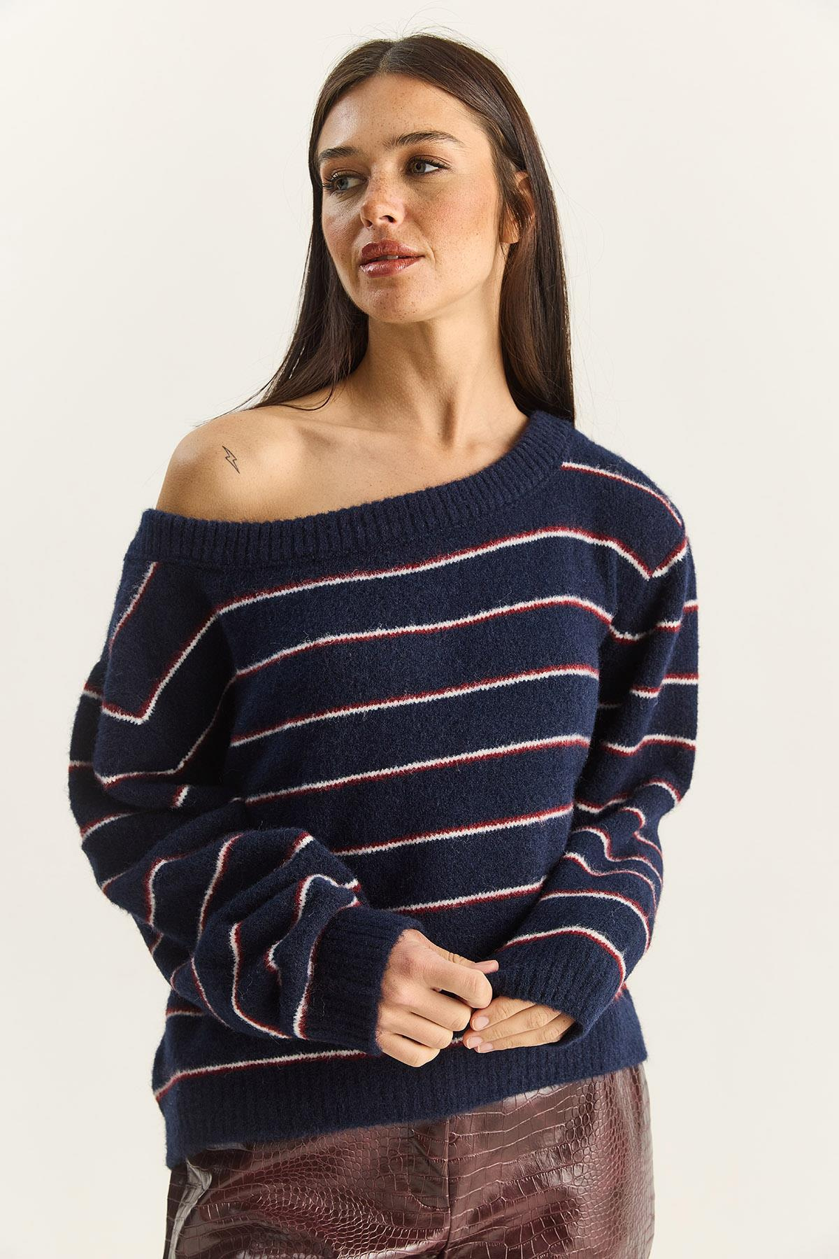 Kadın Bardot Yaka Çizgili Oversize Triko Kazak 2570 60283876 - Lacivert-Bordo KAZAK modelleri