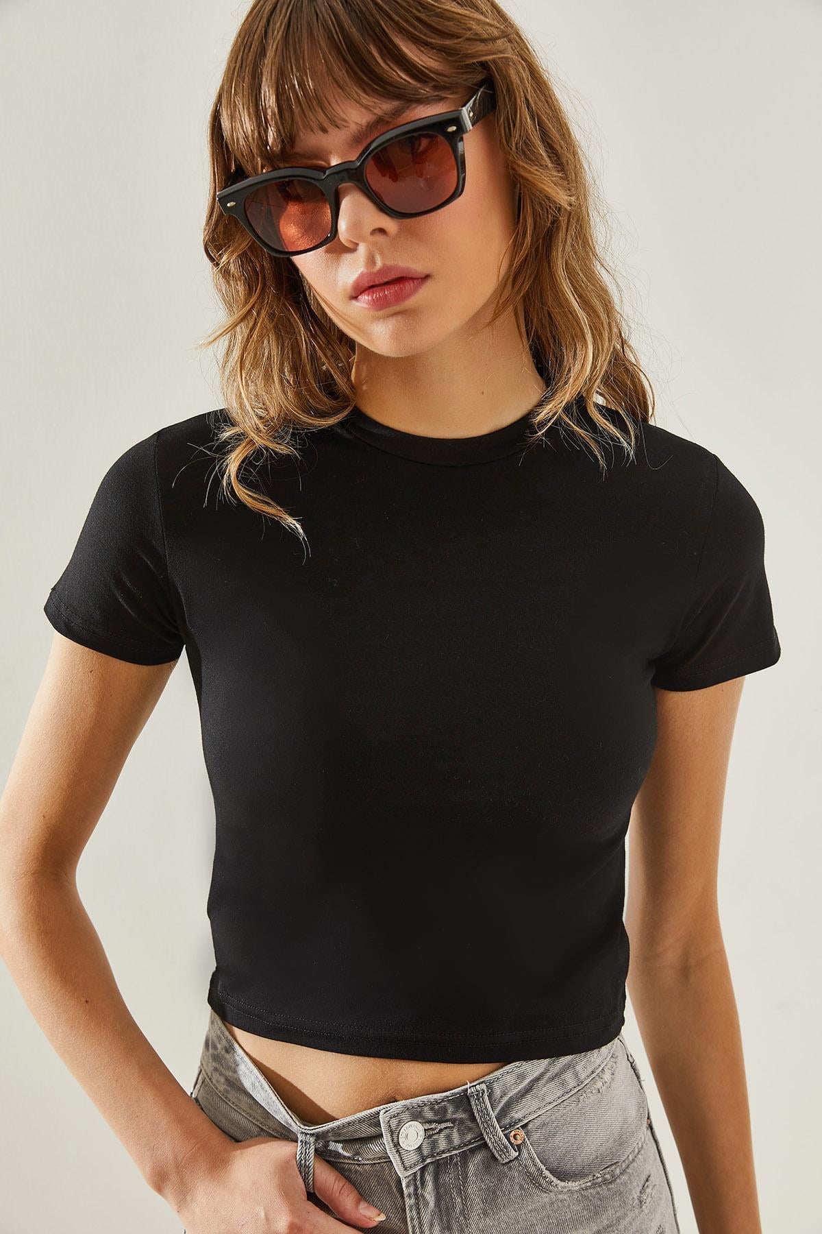 Kadın Bisiklet Yaka Basic Crop T-Shirt 60251338 - Siyah T-SHİRT modelleri