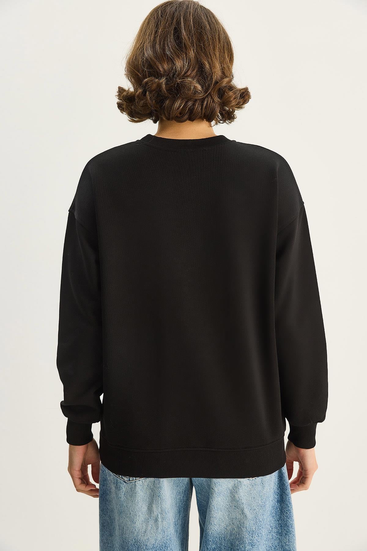 Kadın Bisiklet Yaka Kelebek Taş İşlemeli Relaxed Sweatshirt 1558 60283660 - Siyah SWEATSHİRT modelleri