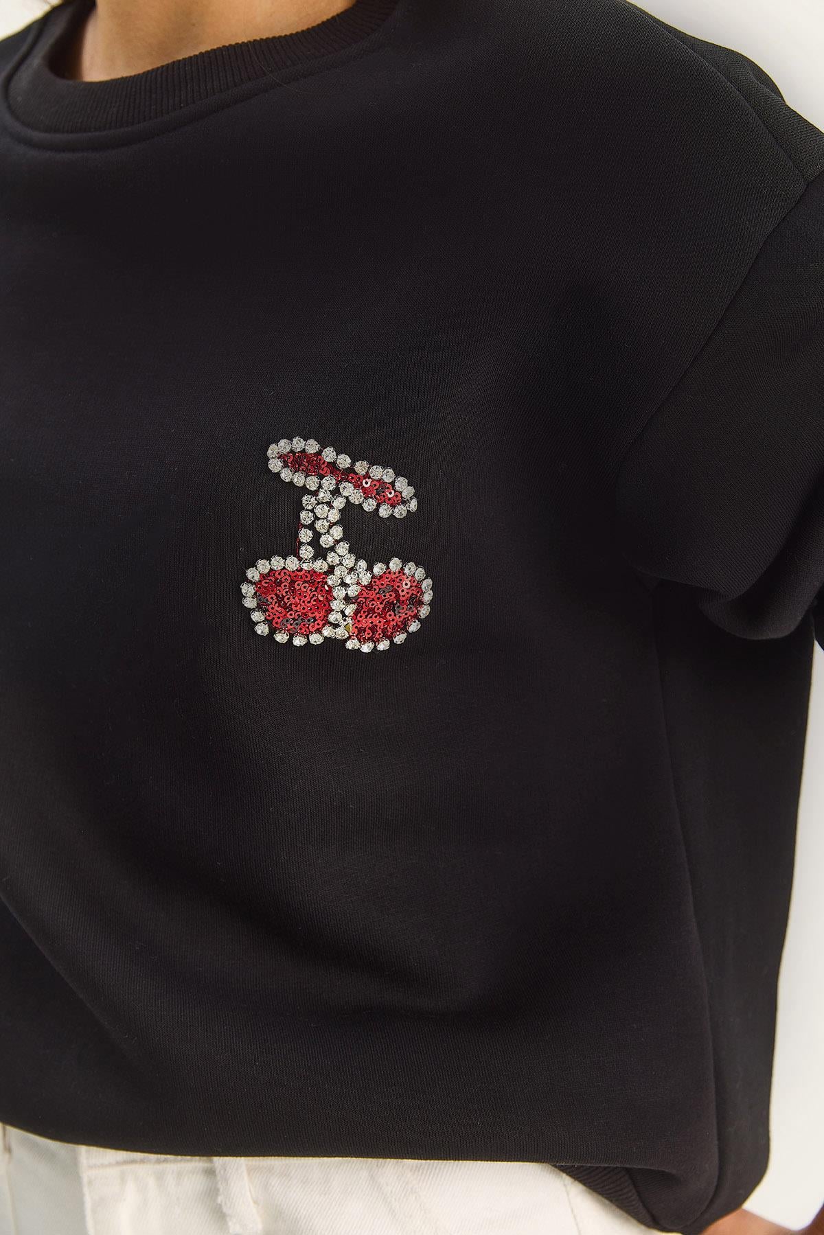 Kadın Bisiklet Yaka Kiraz Taş İşlemeli Üç İplik Şardonlu Sweatshirt 60601047 - Siyah SWEATSHİRT modelleri