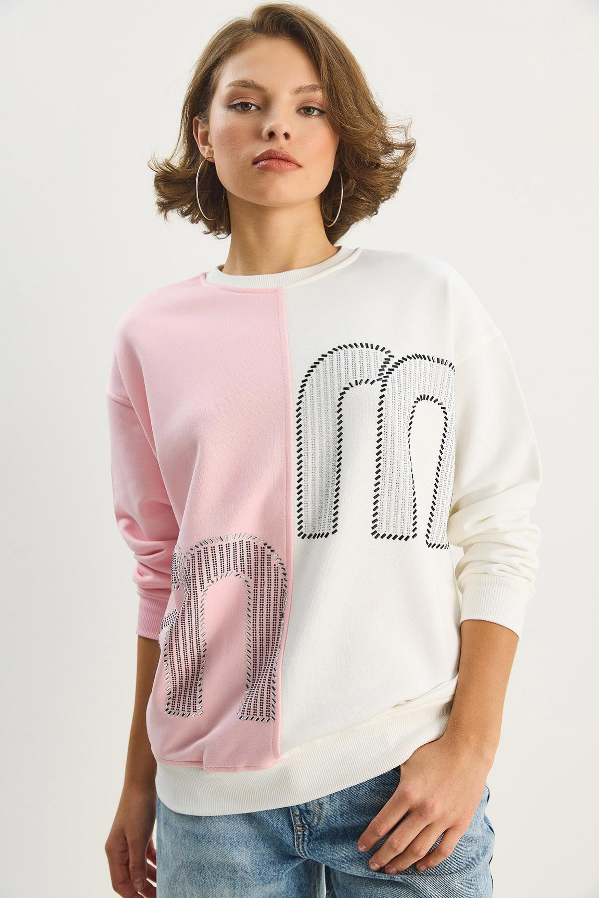 Kadın Bisiklet Yaka Taş İşlemeli Renk Bloklu Oversize Sweatshirt 1453 60283634 - Ekru-Pembe SWEATSHİRT modelleri