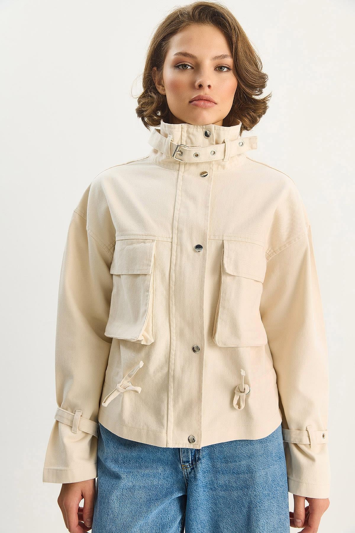Kadın Büyük Cep Detaylı Fermuarlı Gabardin Denim Ceket 4074 60283666 - Krem CEKET modelleri