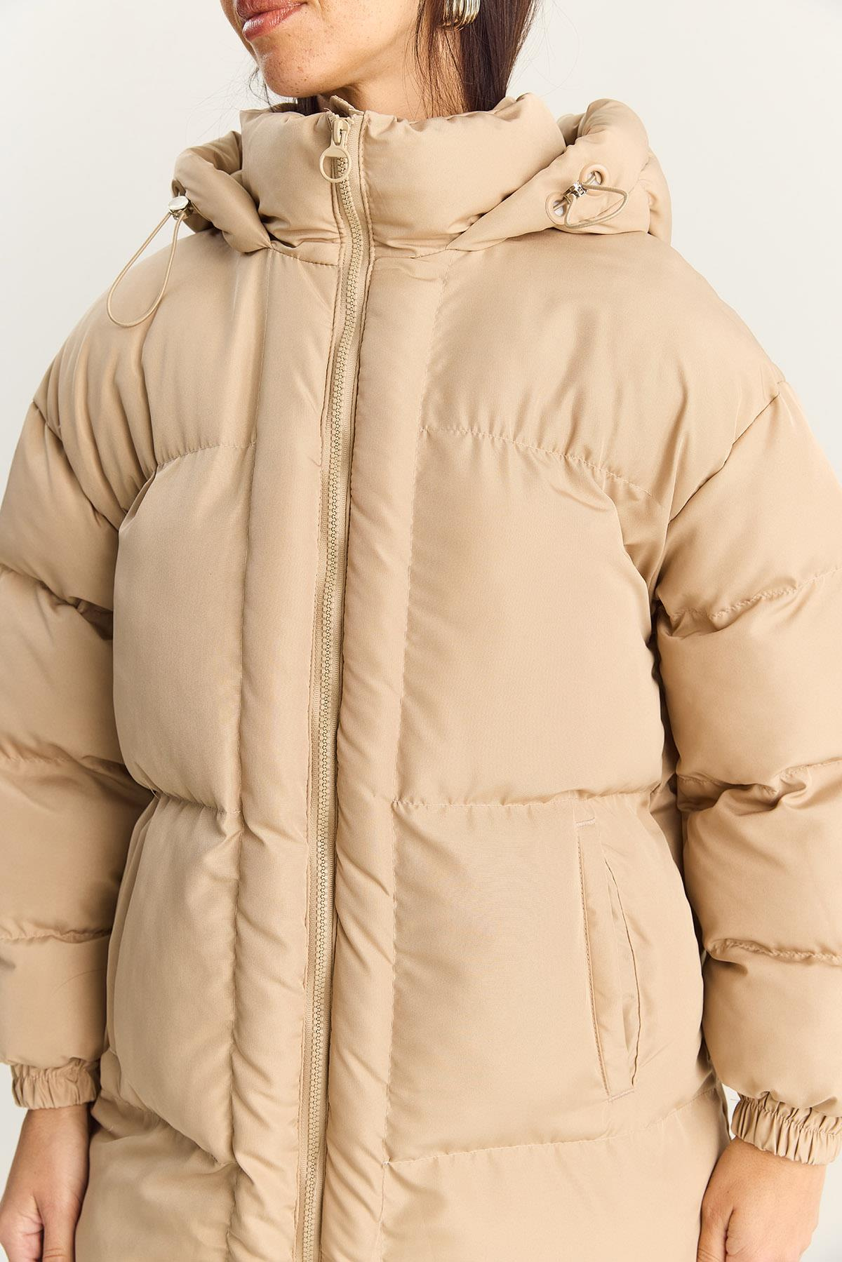 Kadın Cep Detaylı Astarlı Kapüşonlu Uzun Puffer Mont 1129 60283868 - Bej DIŞ GİYİM modelleri