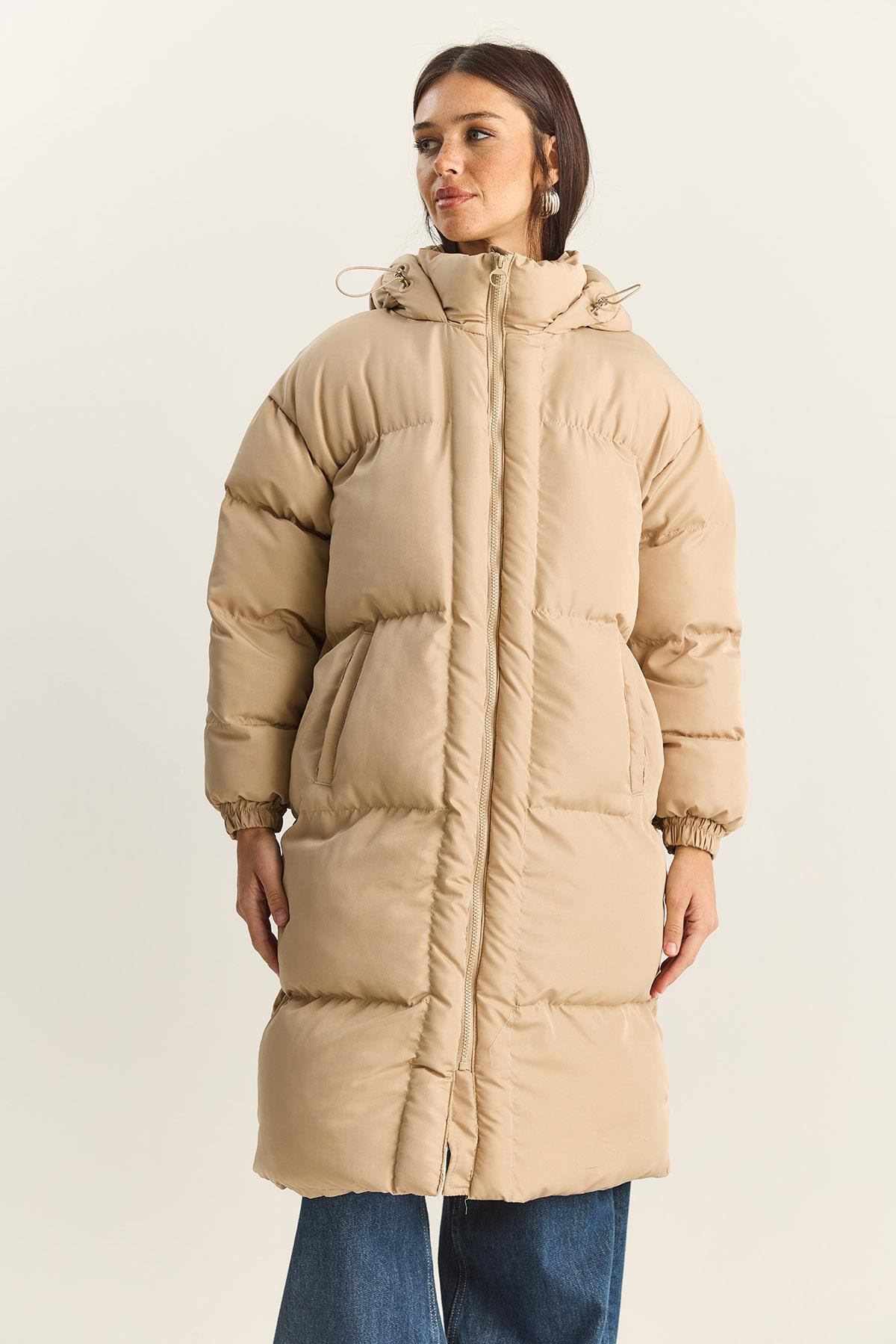 Kadın Cep Detaylı Astarlı Kapüşonlu Uzun Puffer Mont 1129 60283868 - Bej DIŞ GİYİM modelleri