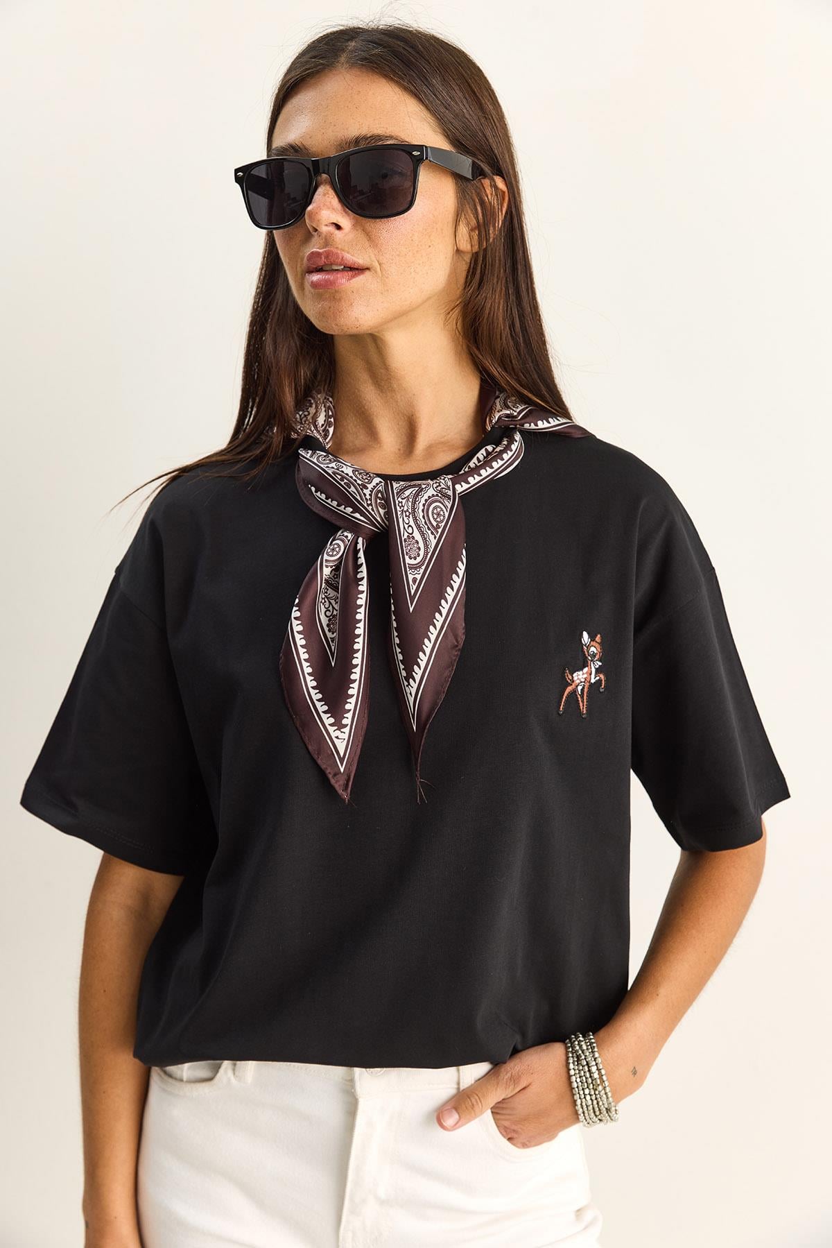 Kadın Ceylan Nakışlı Fularlı Basic Salaş T-Shirt 7517 60283977 - Siyah T-SHİRT modelleri