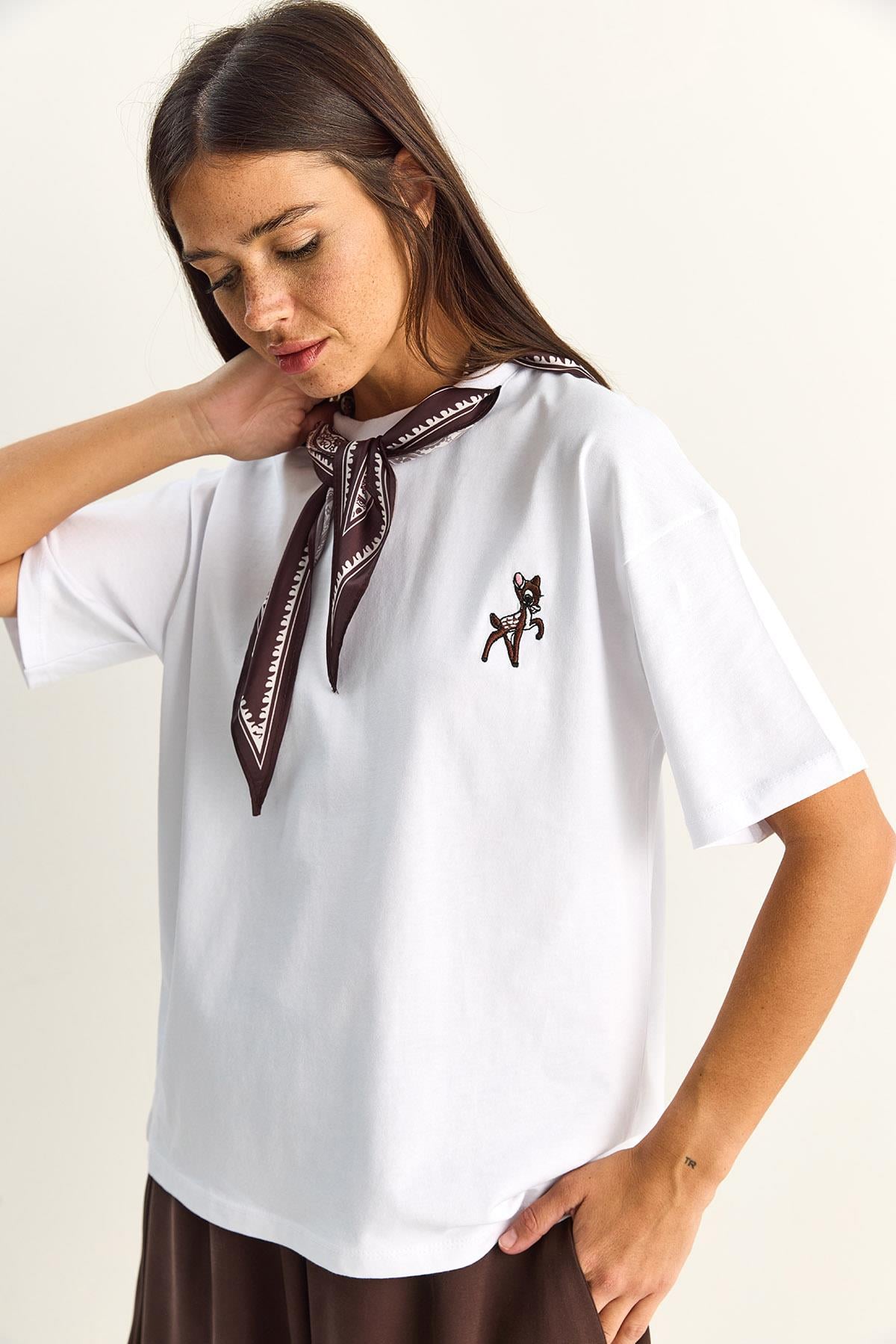 Kadın Ceylan Nakışlı Fularlı Basic Salaş T-Shirt 7517 60283977 - Beyaz T-SHİRT modelleri