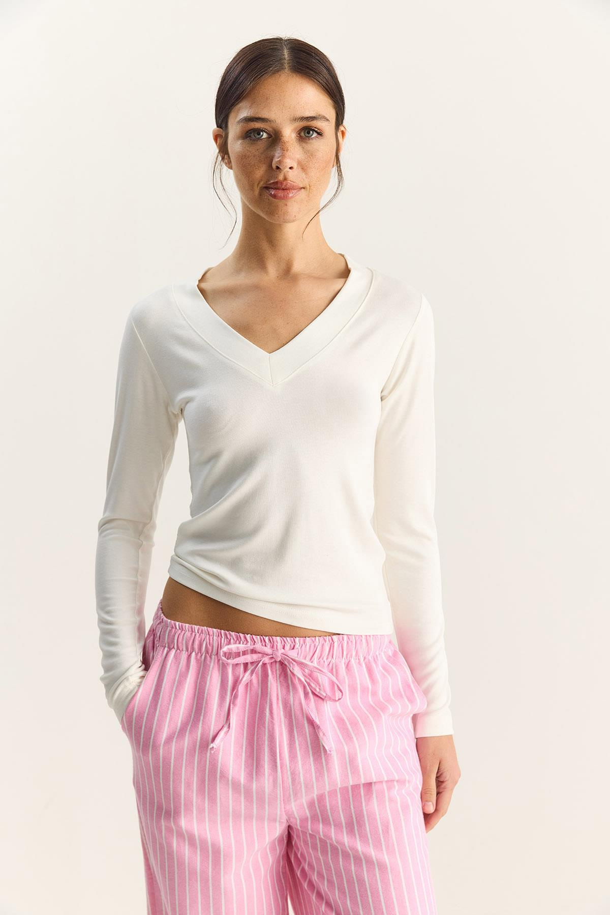 Kadın Cotton V Yaka Bluz 141 60283830 - Beyaz BLUZ modelleri