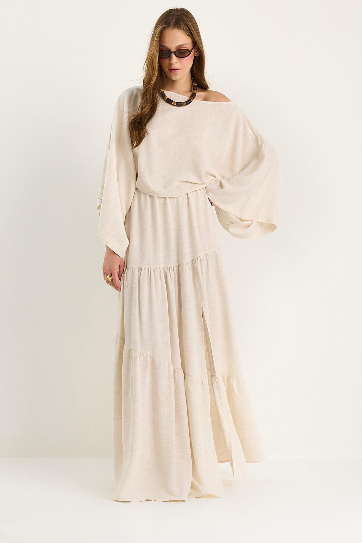 Kadın Düşük Omuzlu Crop Bluz Yırtmaç Detaylı İnce Keten Alt-Üst Takım DT251026 60283461 - Bej