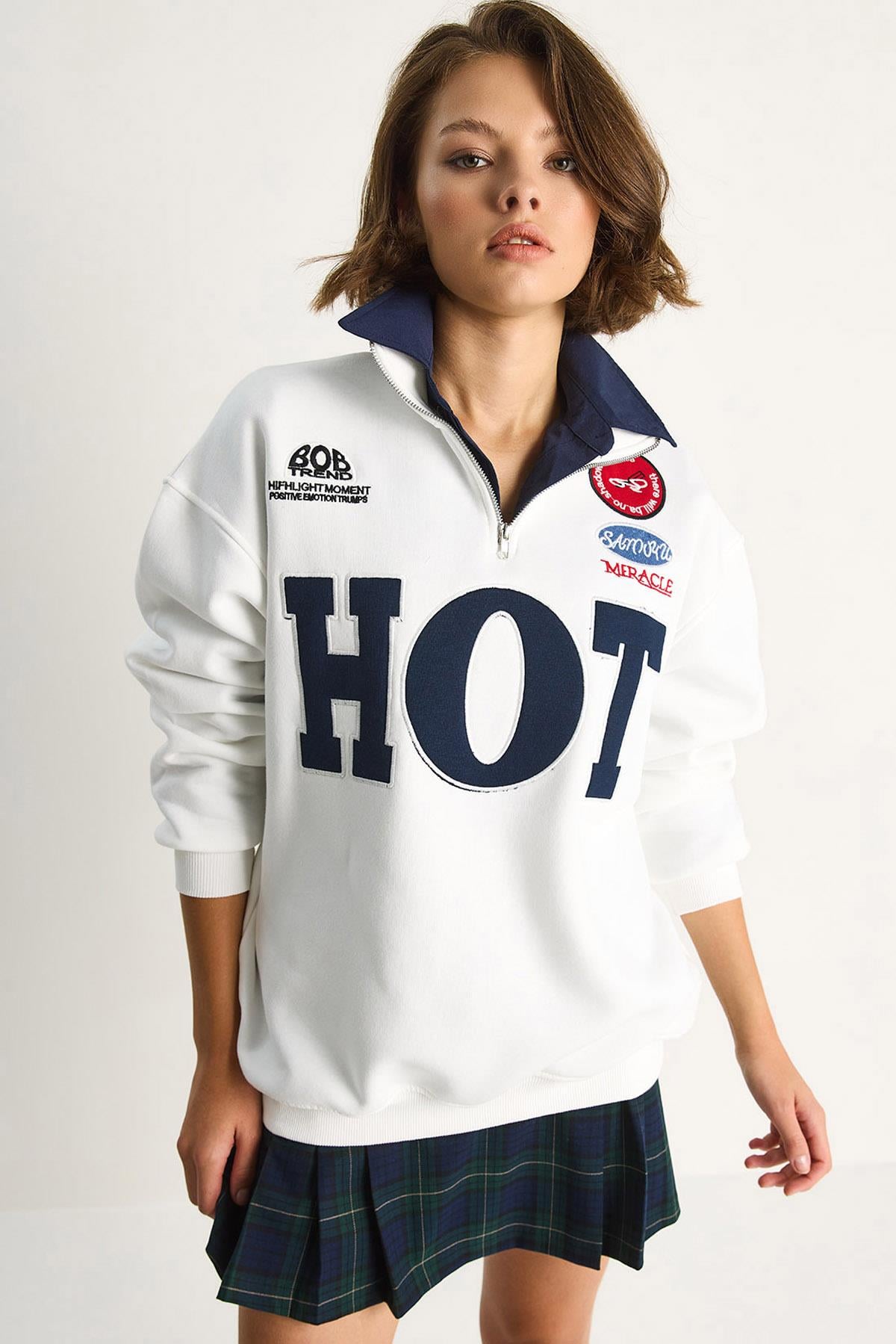 Kadın Fermuarlı Dik Yaka İşlemeli Üç İplik Şardonlu Oversize Sweatshirt 10006 60284067 - Beyaz SWEATSHİRT modelleri
