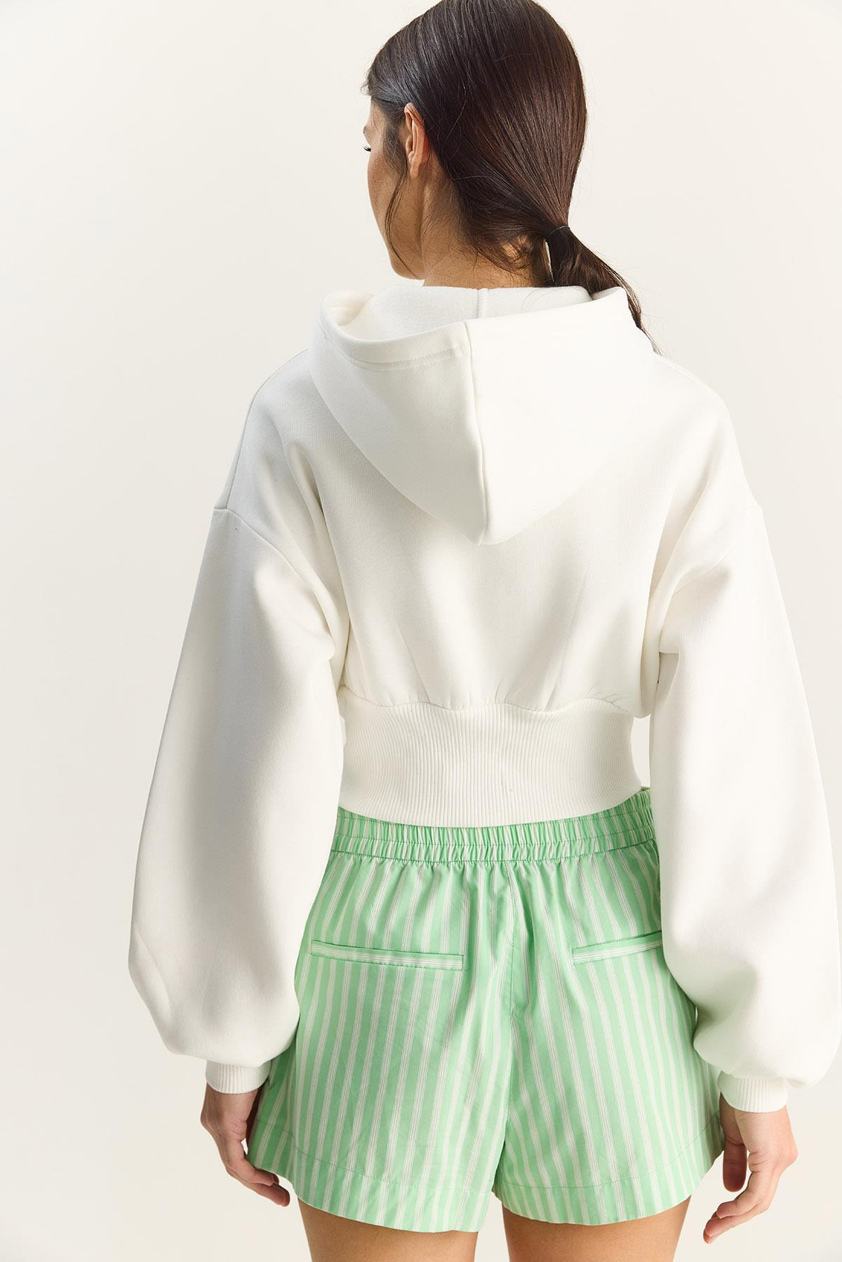 Kadın Fermuarlı Kapüşonlu Belden Oturmalı Esnek Örme Crop Sweatshirt 60283858 - Beyaz HIRKA modelleri