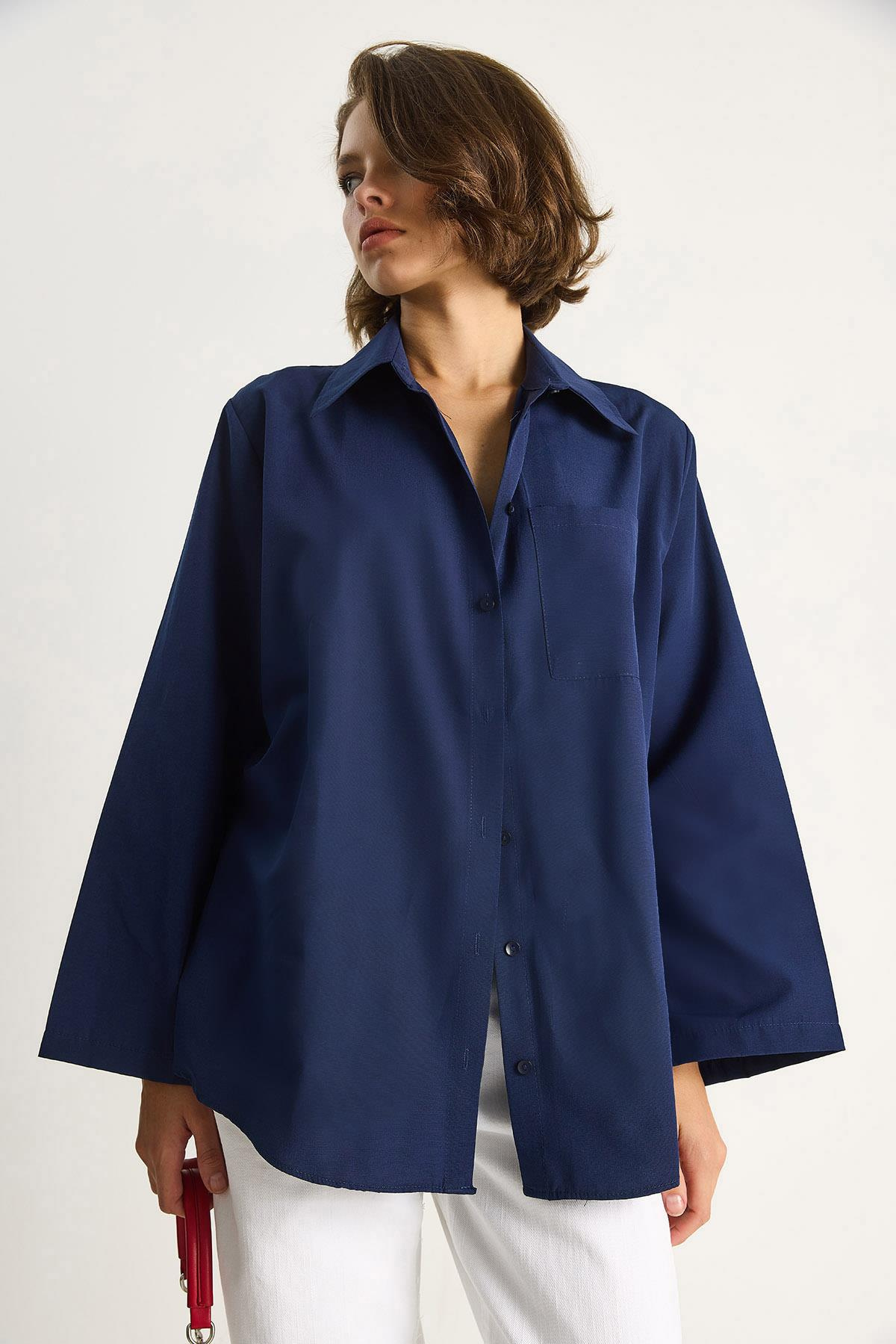 Kadın Geniş Kollu Tek Cep Detaylı Oversize Basic Poplin Gömlek 2144 60284103 - Lacivert CEKET modelleri