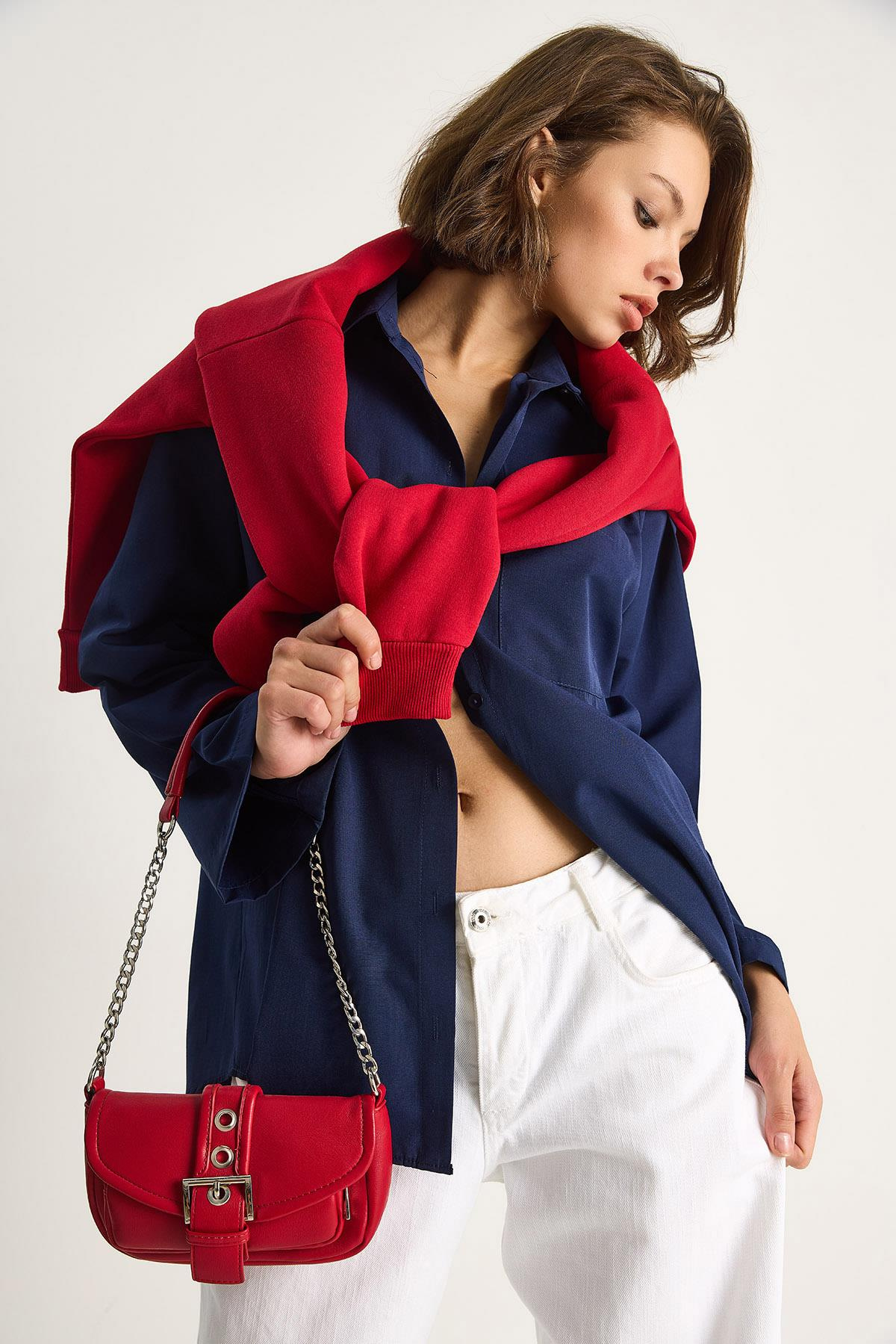 Kadın Geniş Kollu Tek Cep Detaylı Oversize Basic Poplin Gömlek 2144 60284103 - Lacivert CEKET modelleri