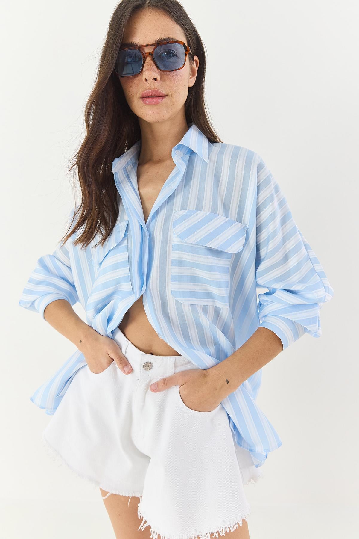 Kadın Kalın Çizgili Çift Cep Detaylı Oversize Basic Yazlık Gömlek 34399-1 60283249 - Bebe Mavisi