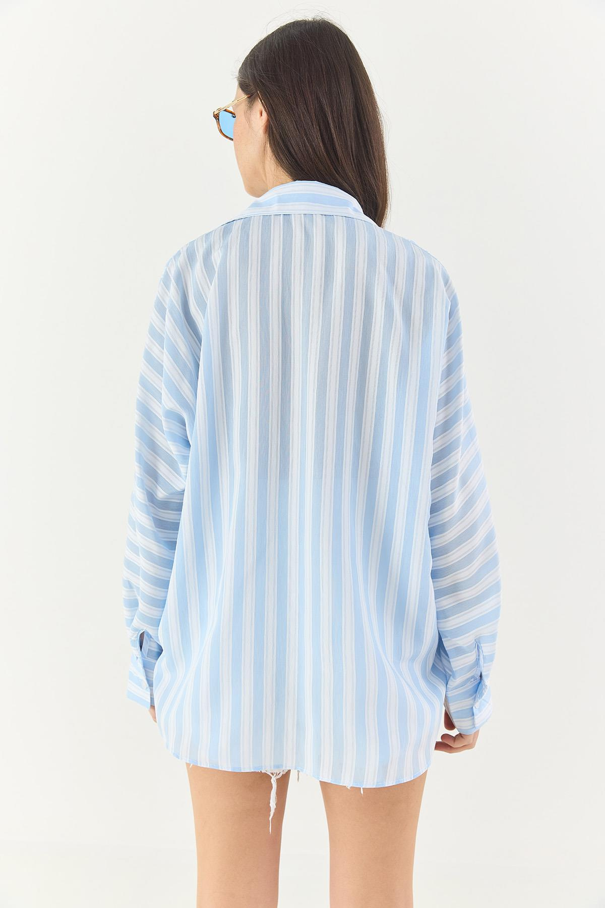 Kadın Kalın Çizgili Çift Cep Detaylı Oversize Basic Yazlık Gömlek 34399-1 60283249 - Bebe Mavisi