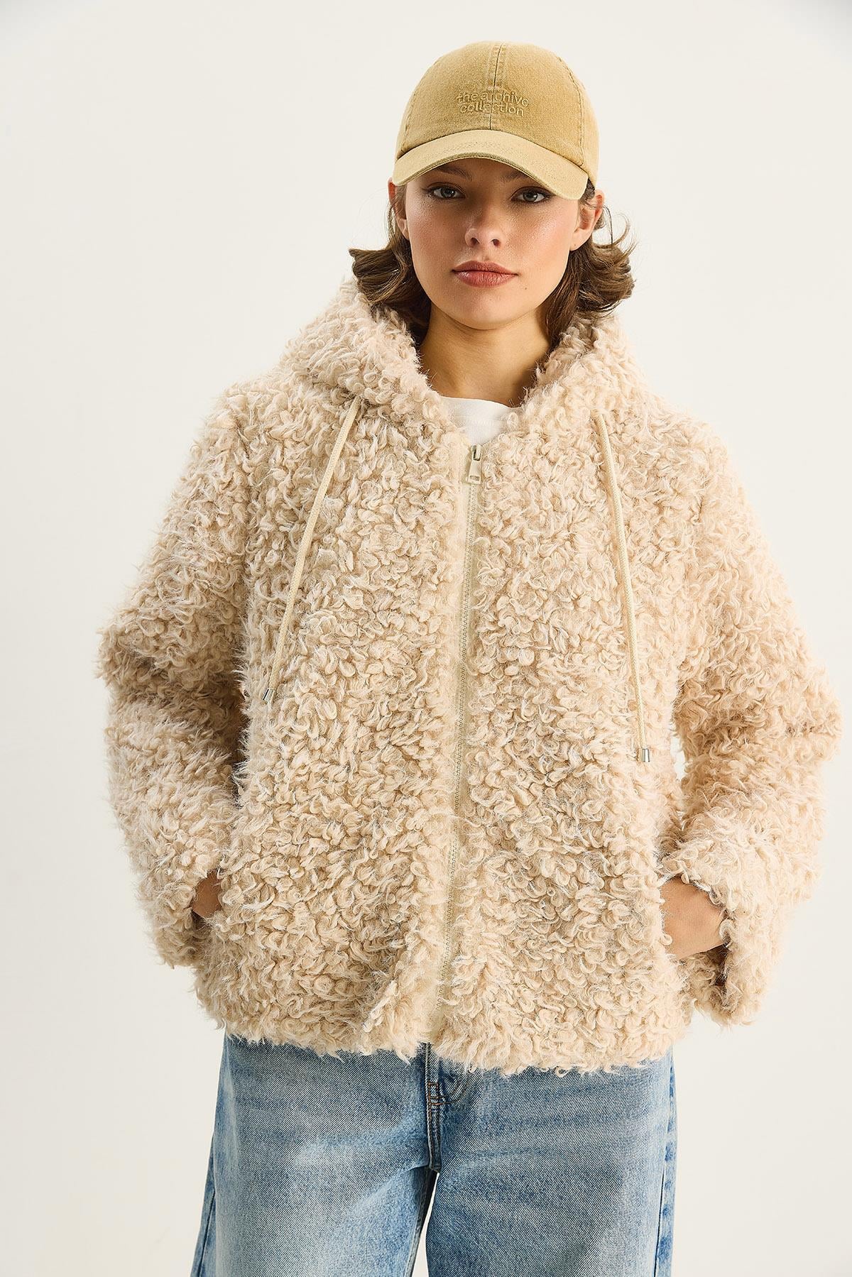 Kadın Kapüşonlu Astarlı Teddy Mont 2818 60281117 - Krem DIŞ GİYİM modelleri