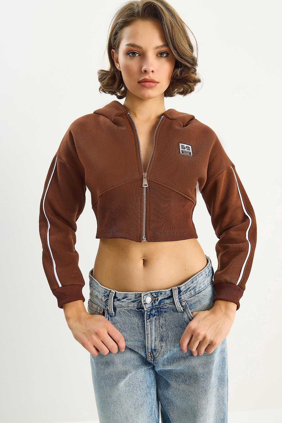 Kadın Kapüşonlu Fermuarlı Korse Detaylı Şardonlu Crop Hırka 6867 60283525 - Kahverengi HIRKA modelleri