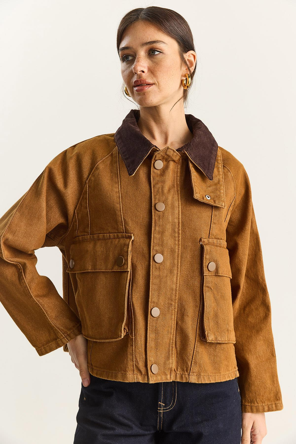 Kadın Kontrast Kadife Yaka Detaylı Büyük Cepli Gabardin Oversize Denim Ceket 6051 60283862 - Camel CEKET modelleri