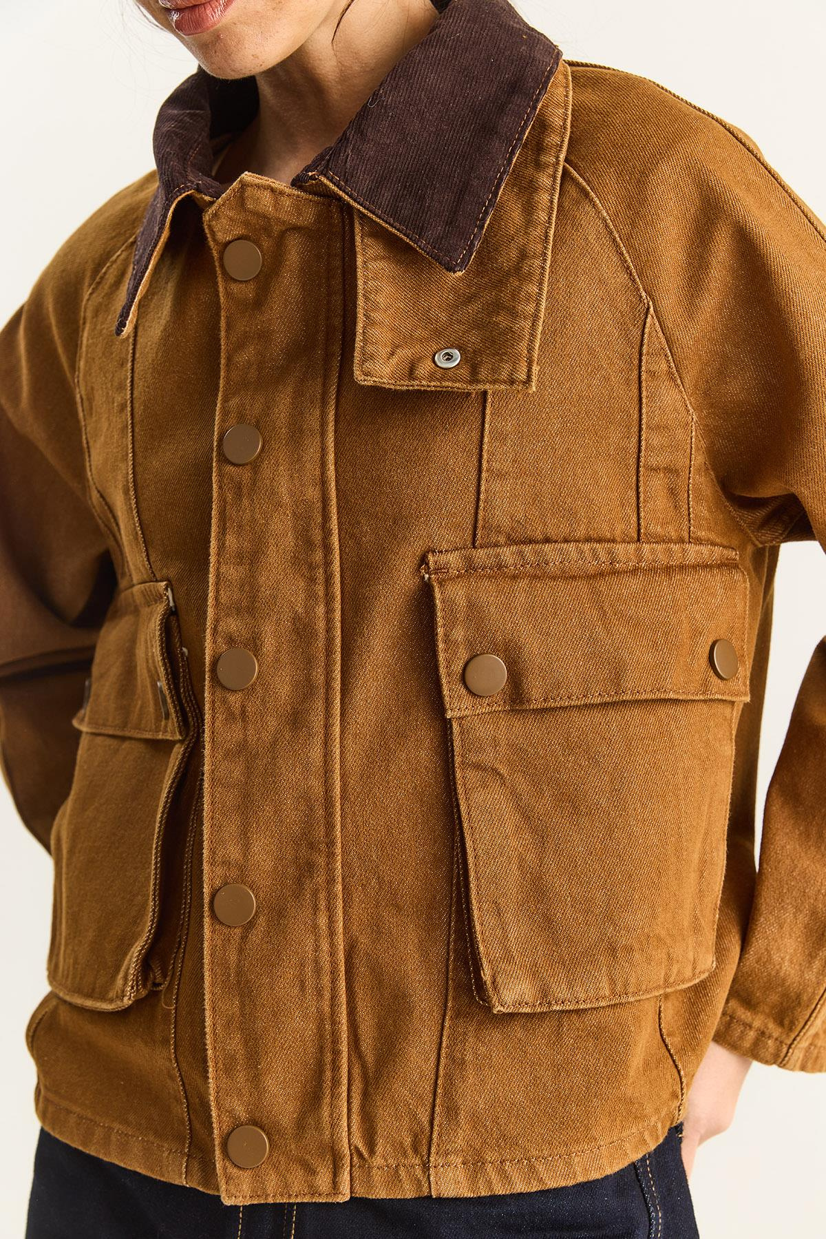 Kadın Kontrast Kadife Yaka Detaylı Büyük Cepli Gabardin Oversize Denim Ceket 6051 60283862 - Camel CEKET modelleri