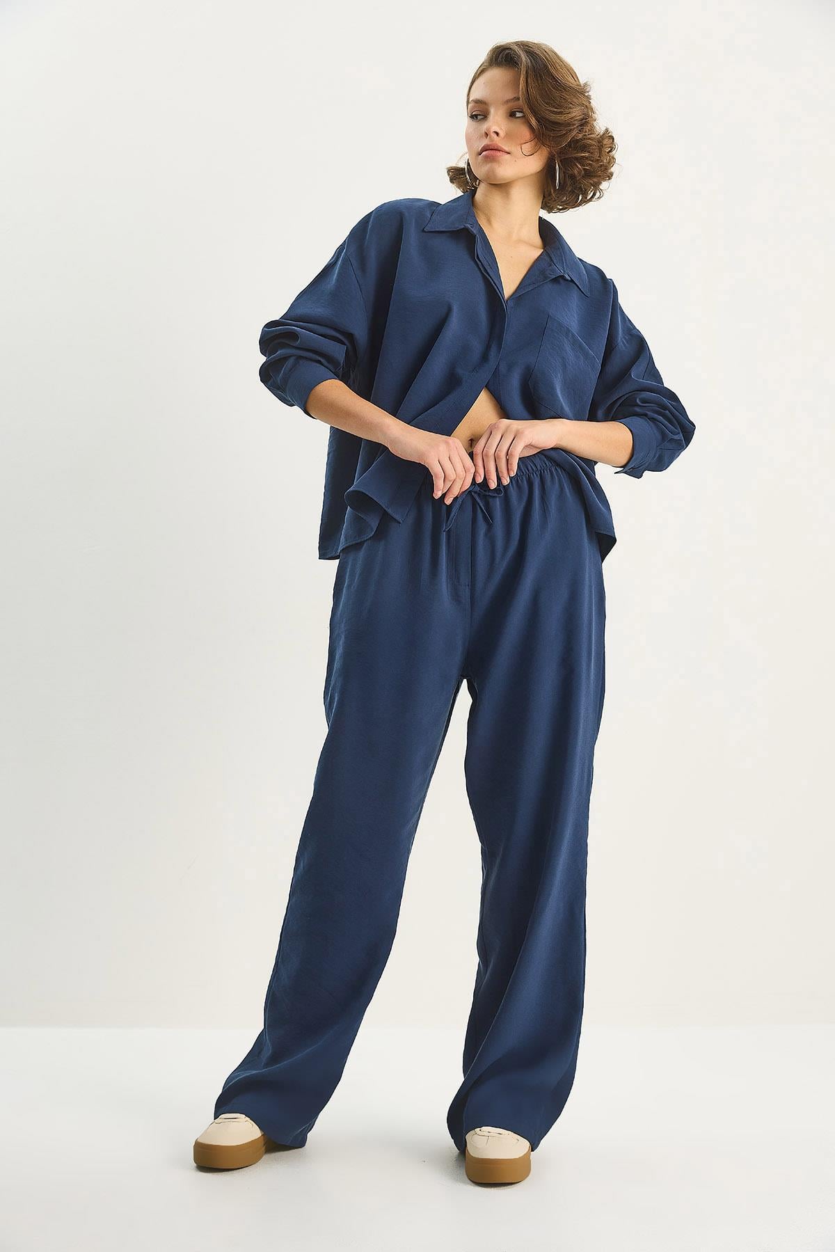 Kadın Modal Tek Cepli Oversize Gömlek Yüksek Bel Bol Pantolon Takım 210 60283673 - Lacivert ALT - ÜST TAKIM modelleri