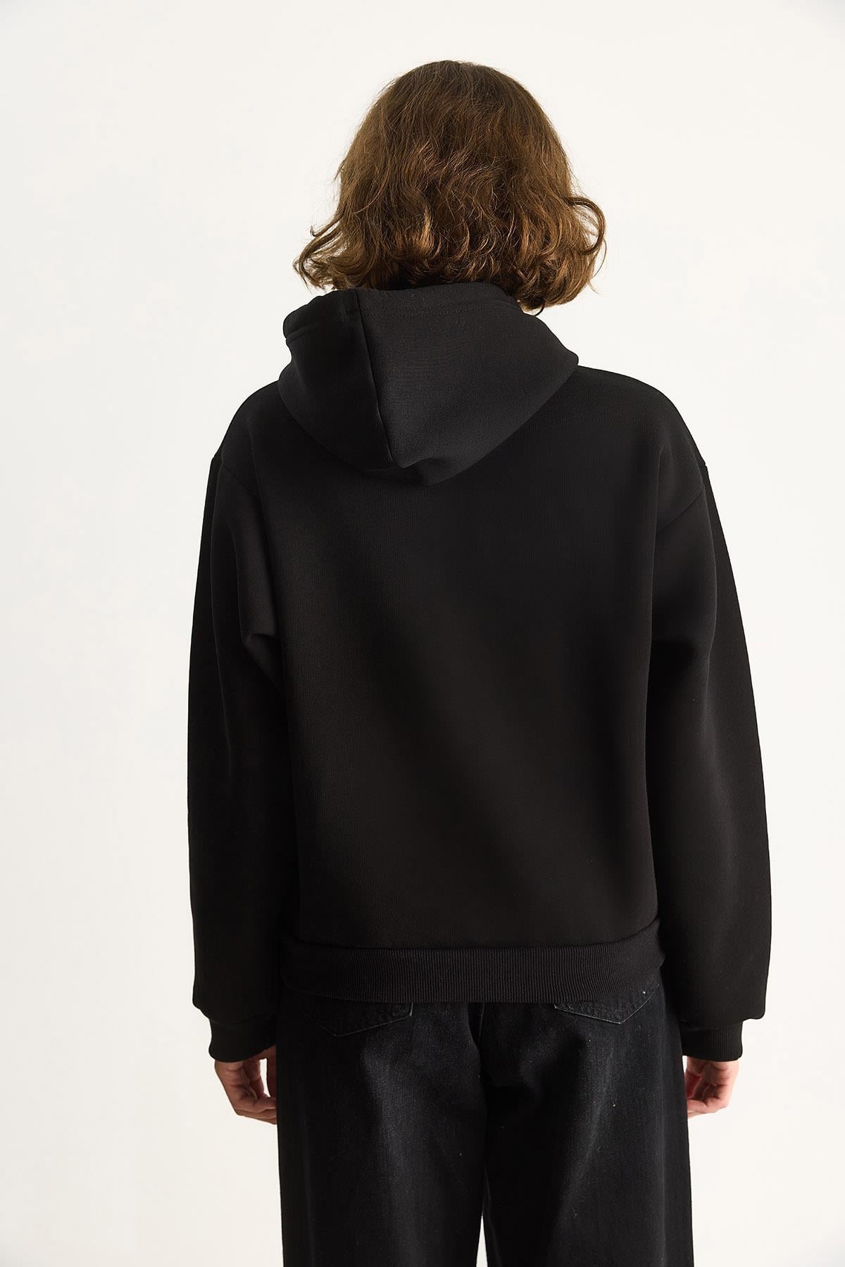 Kadın Nakış İşlemeli Kanguru Cepli Kapüşonlu Şardonlu Salaş Sweatshirt 6872 60283523 - Siyah SWEATSHİRT modelleri