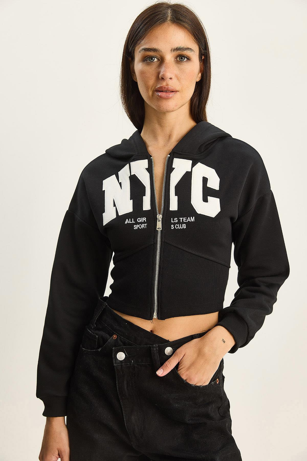 Kadın NYC Nakışlı Üç İplik Şardonlu Kapüşonlu Crop Hırka 6942 60283794 - Siyah HIRKA modelleri