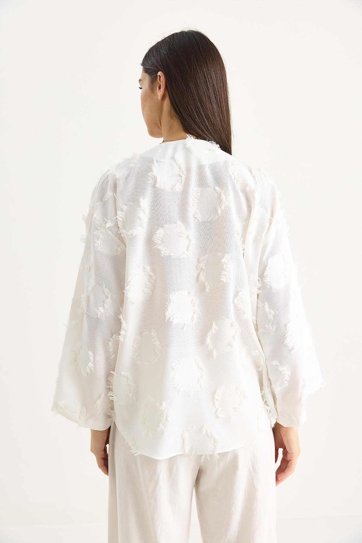 Kadın Önü Bağlamalı Kendinden Nakışlı Püsküllü Salaş Kimono 7012-2 60283410 - Ekru