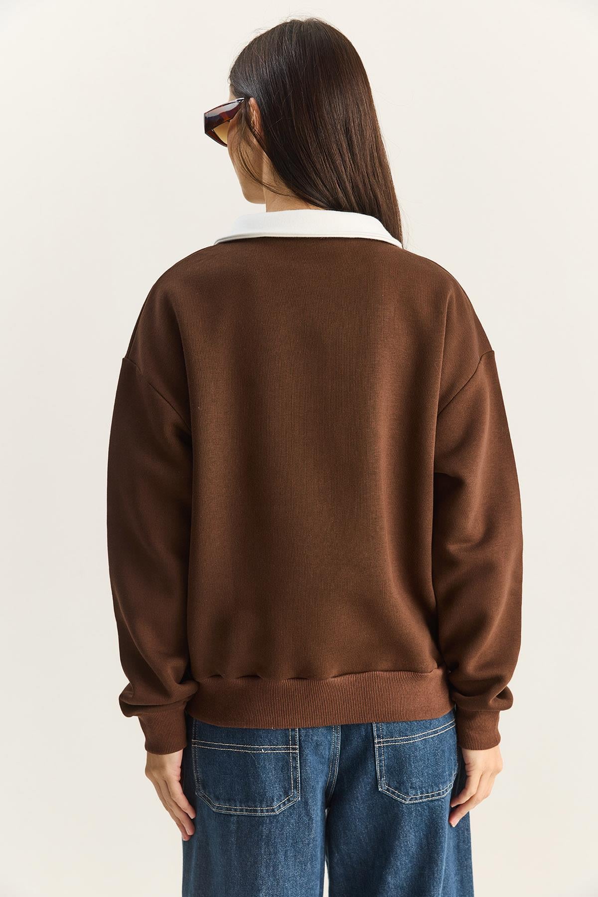 Kadın Polo Yaka Chicago Baskılı Üç İplik Şardonlu Sweatshirt 60601050 - Acı Kahve SWEATSHİRT modelleri
