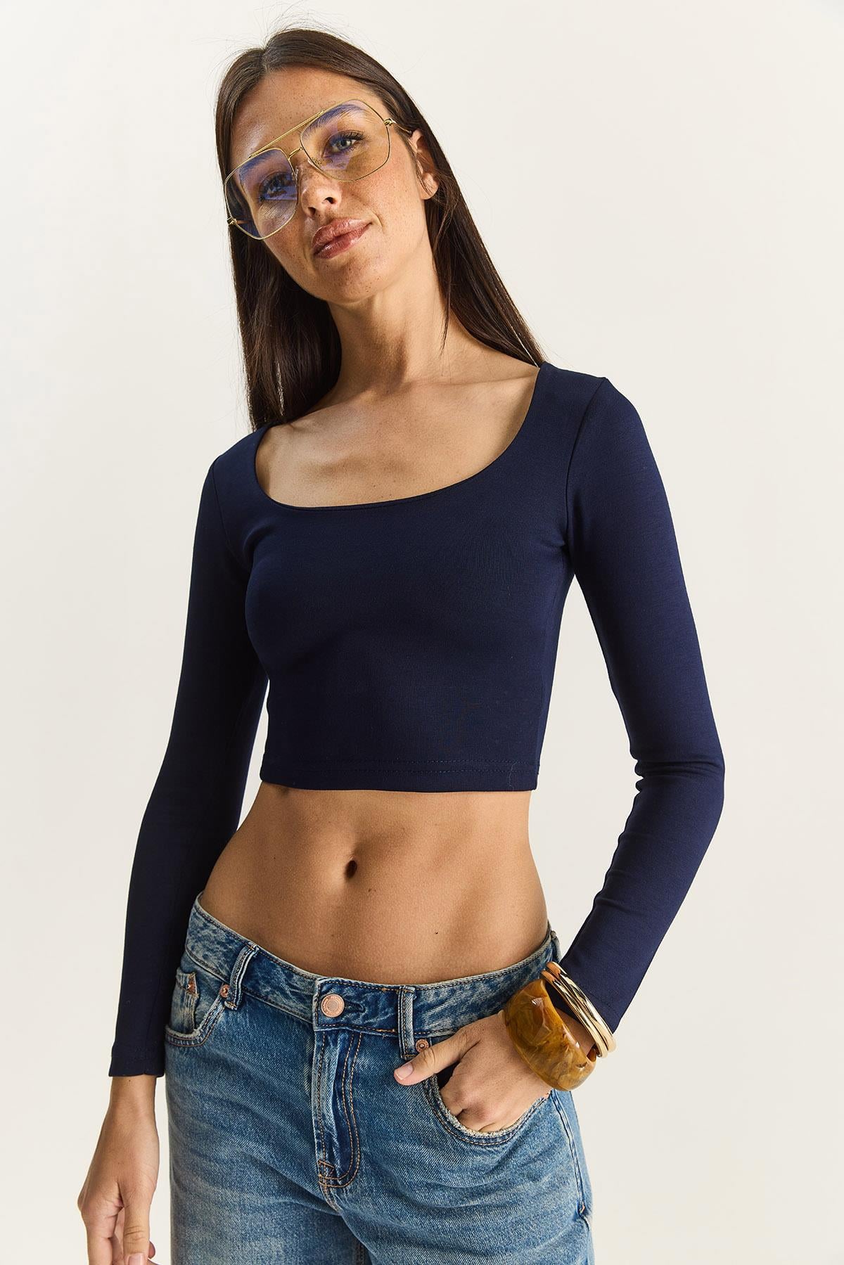 Kadın Soft Touch Kare Yaka Uzun Kollu Basic Bluz 0380 60283878 - Lacivert BLUZ modelleri