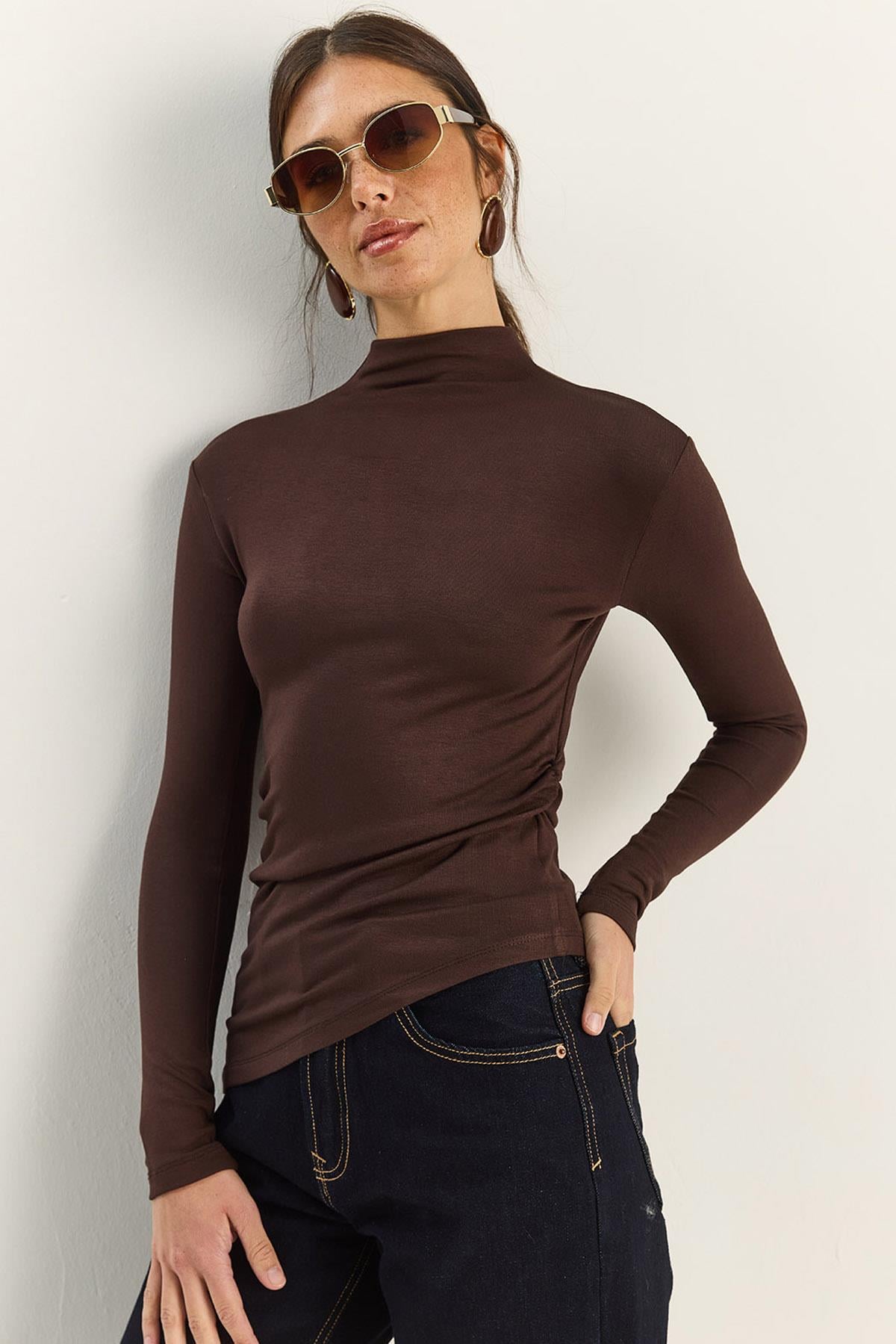 Kadın Soft Touch Yarım Balıkçı Yaka Büzgülü Basic Blüz 1014 60283889 - Acı Kahve BLUZ modelleri