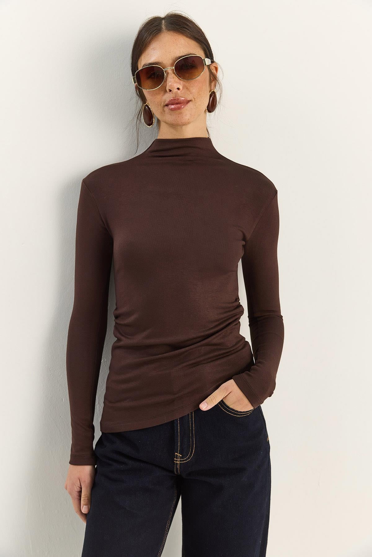 Kadın Soft Touch Yarım Balıkçı Yaka Büzgülü Basic Blüz 1014 60283889 - Acı Kahve BLUZ modelleri