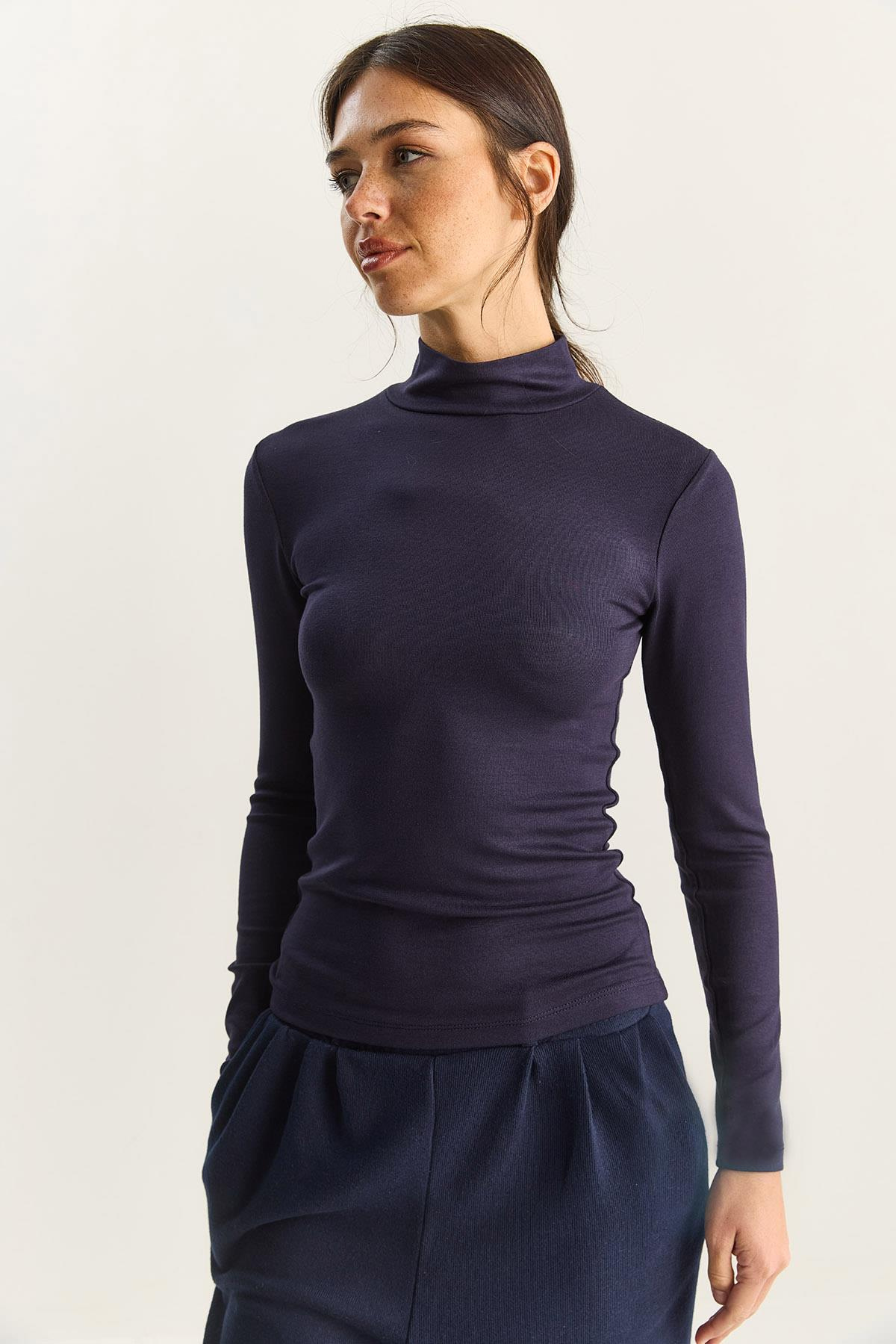 Kadın Ultra Soft Yarım Balıkçı Yaka Bluz 140 60283829 - Lacivert BLUZ modelleri