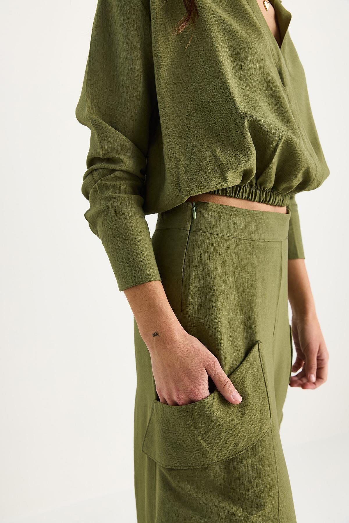 Kadın V Yaka Beli Lastikli Crop Cep Detaylı Bol Pantolonlu Alt-Üst Takım B2199 60283369 - Haki