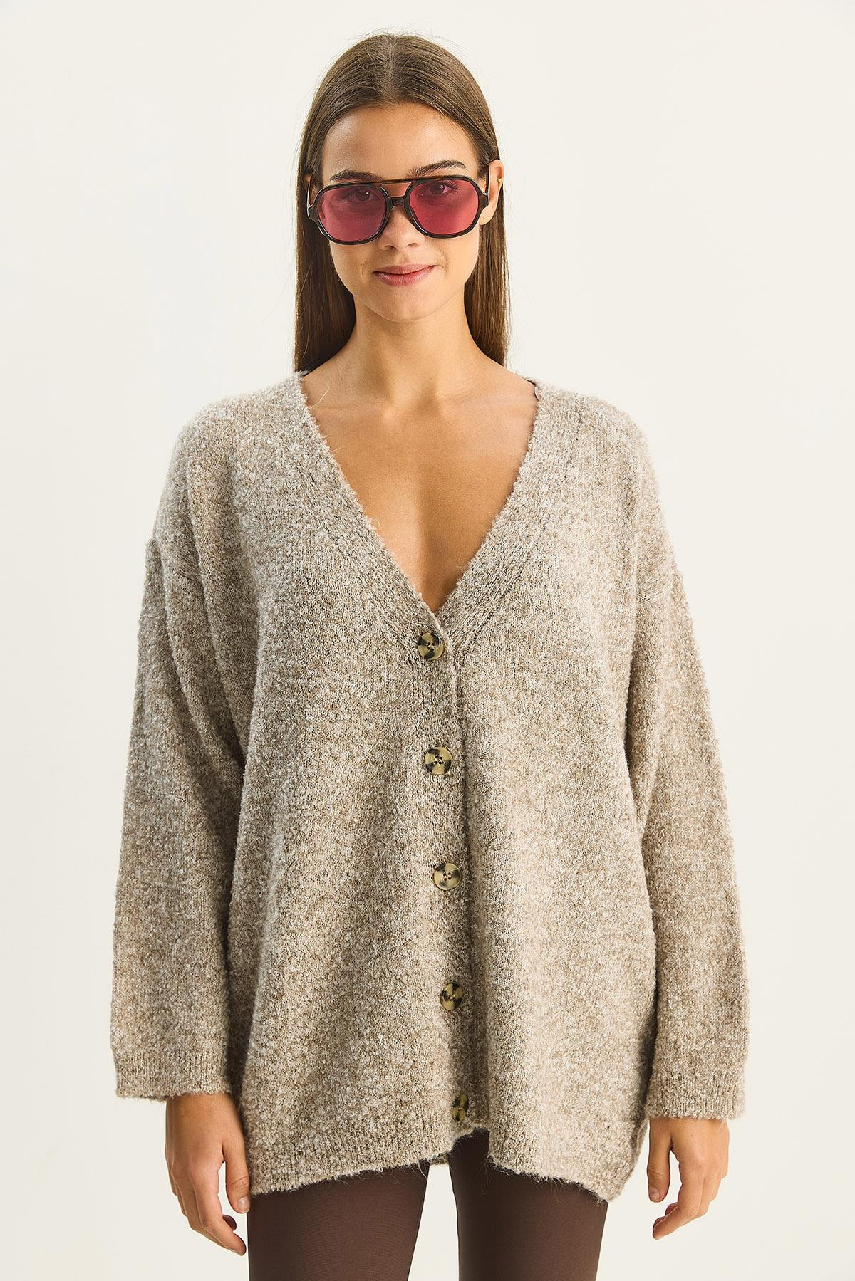 Kadın V Yaka Oversize Buklet Carmen Triko Hırka 2433 60283679 - Bej HIRKA modelleri