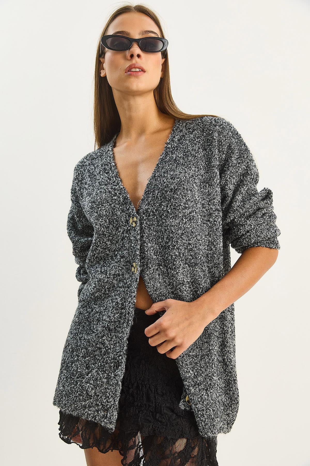 Kadın V Yaka Oversize Buklet Carmen Triko Hırka 2433 60283679 - Siyah HIRKA modelleri