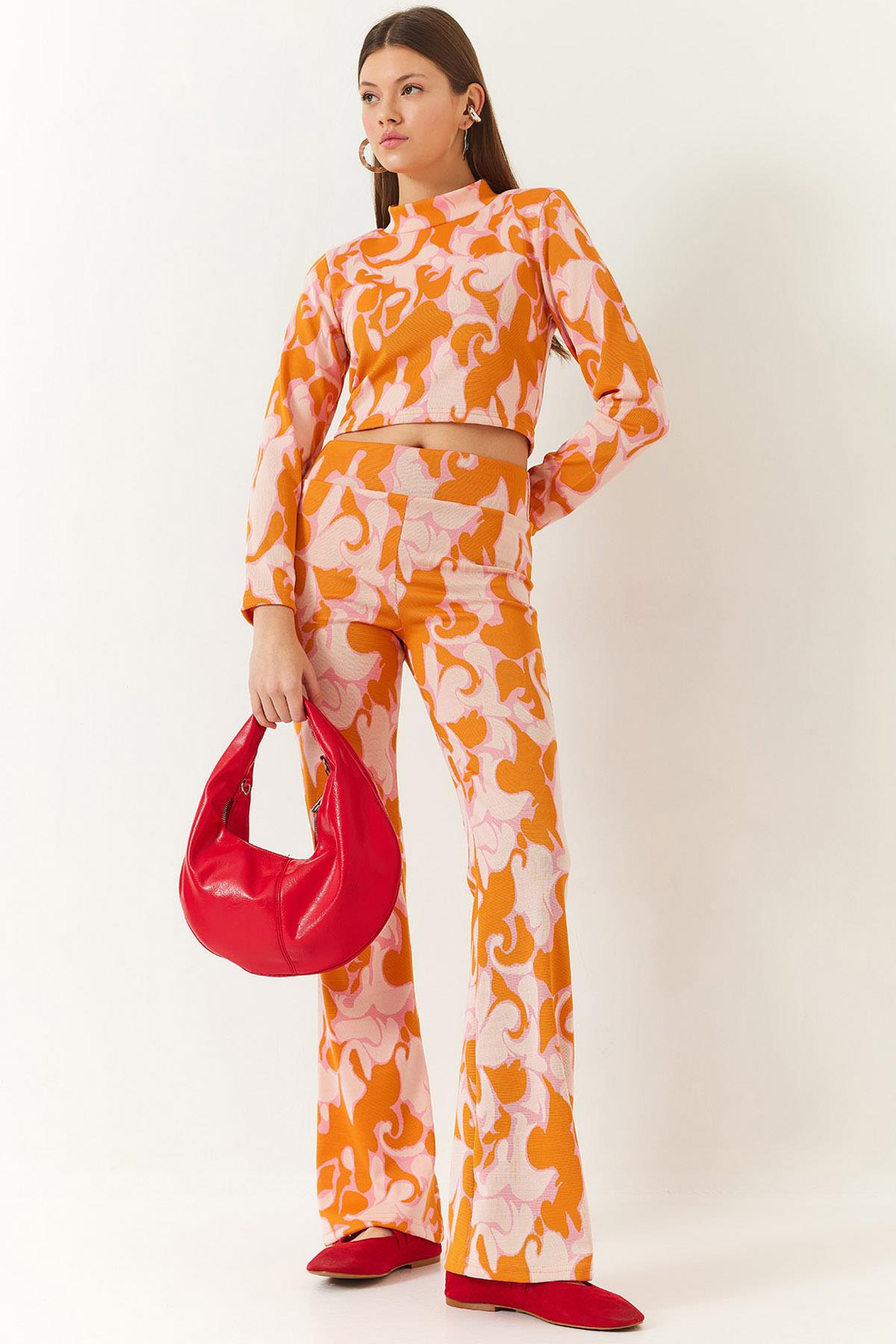 Kadın Yarım Balıkçı Yaka Uzun Kollu Crop Beli Lastikli Pantolonlu Alt-Üst Takım 60261375 - Orange-Pudra