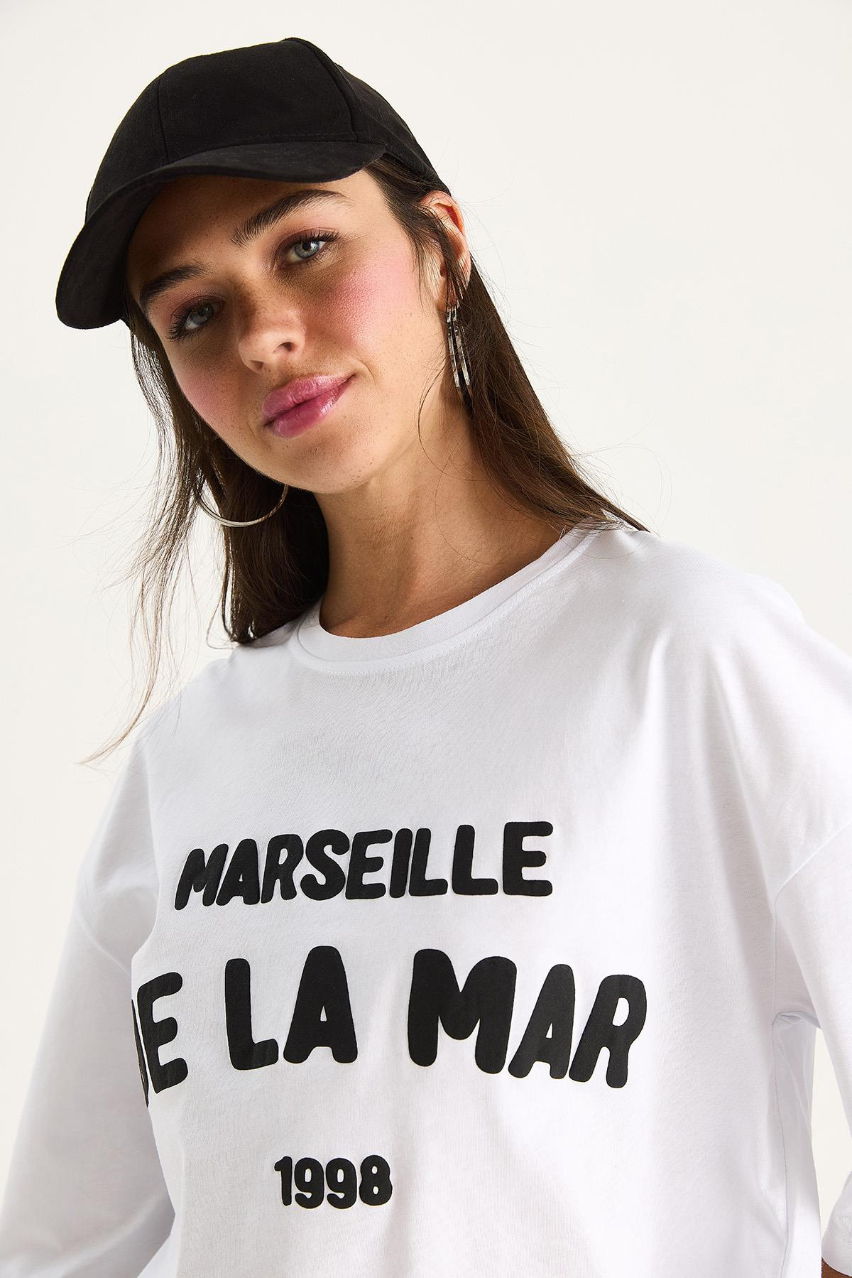 Kadın Yazı Baskılı Bisiklet Yaka %100 Pamuklu Crop T-Shirt 6705 60283450 - Beyaz