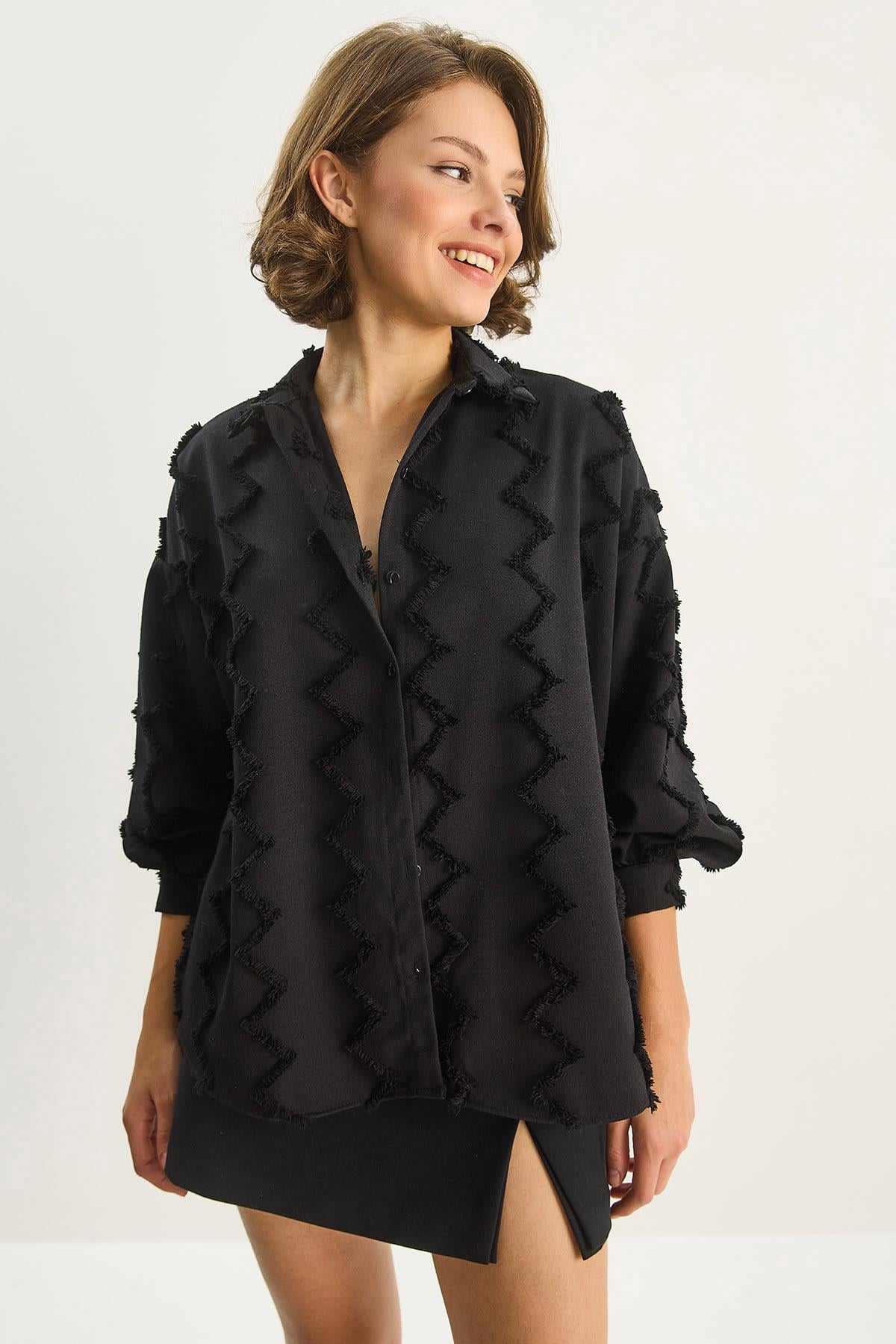 Kadın Zikzak Püsküllü Oversize Gömlek 2147 60283638 - Siyah GÖMLEK modelleri