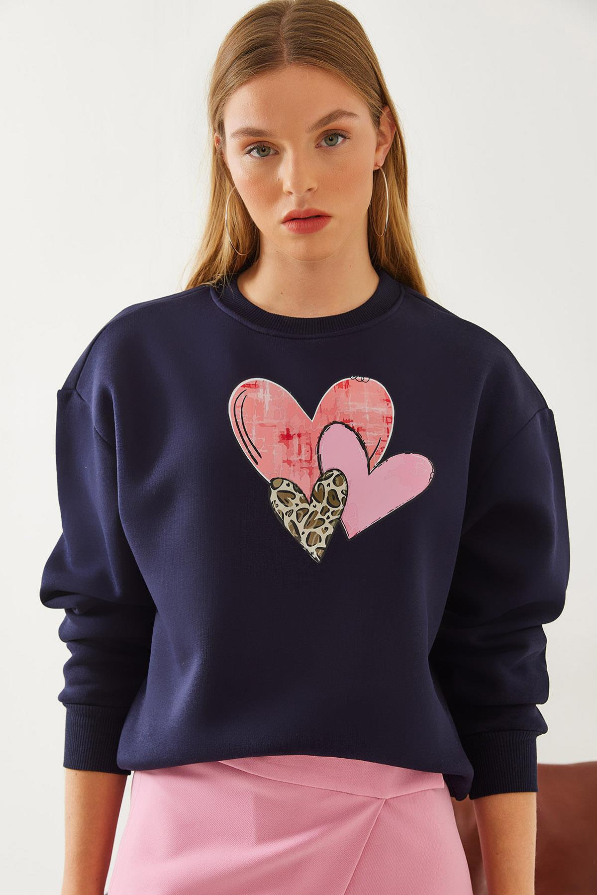 Kalp Baskılı Sweatshirt MBHS017 60601017 - Lacivert