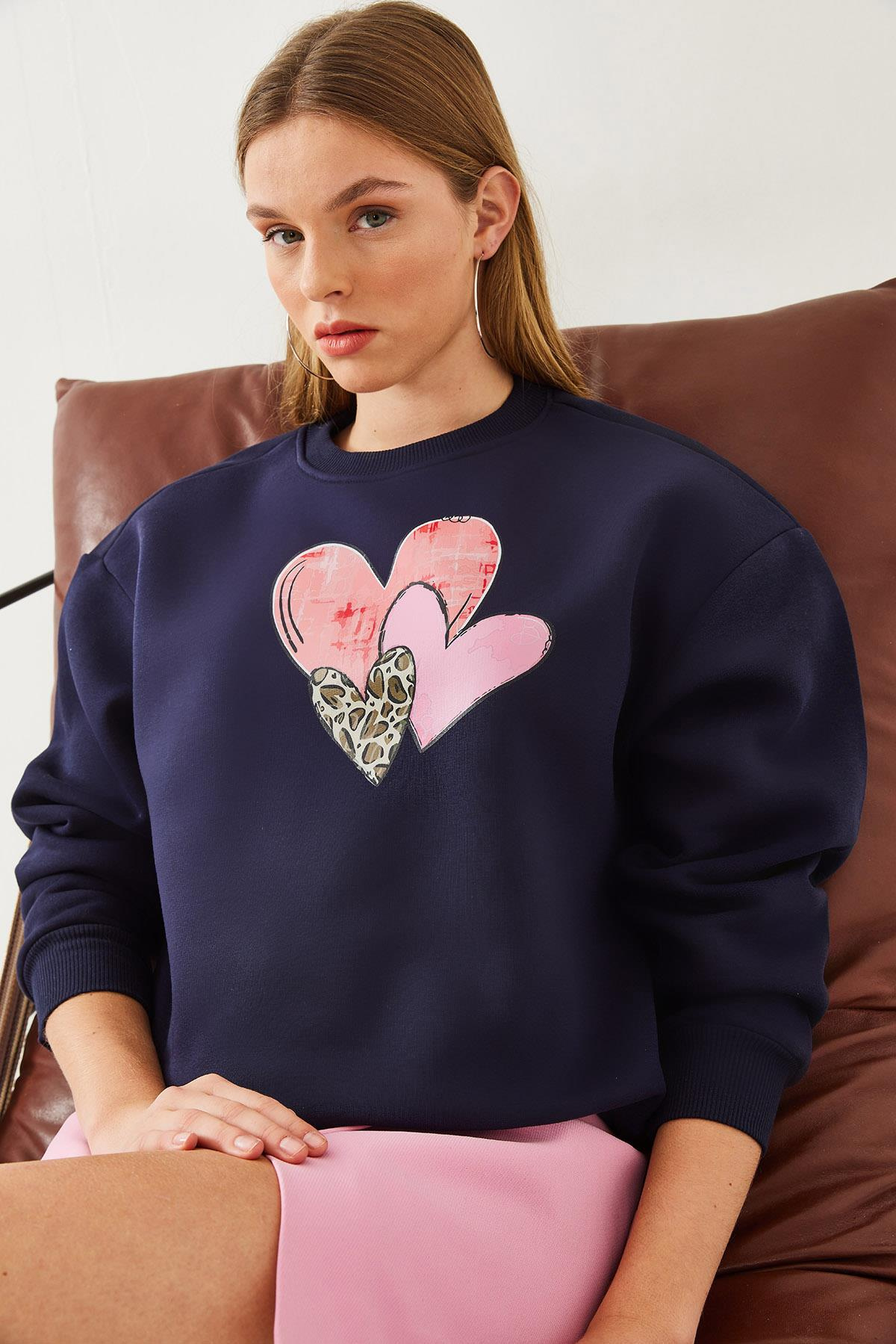 Kalp Baskılı Sweatshirt MBHS017 60601017 - Lacivert