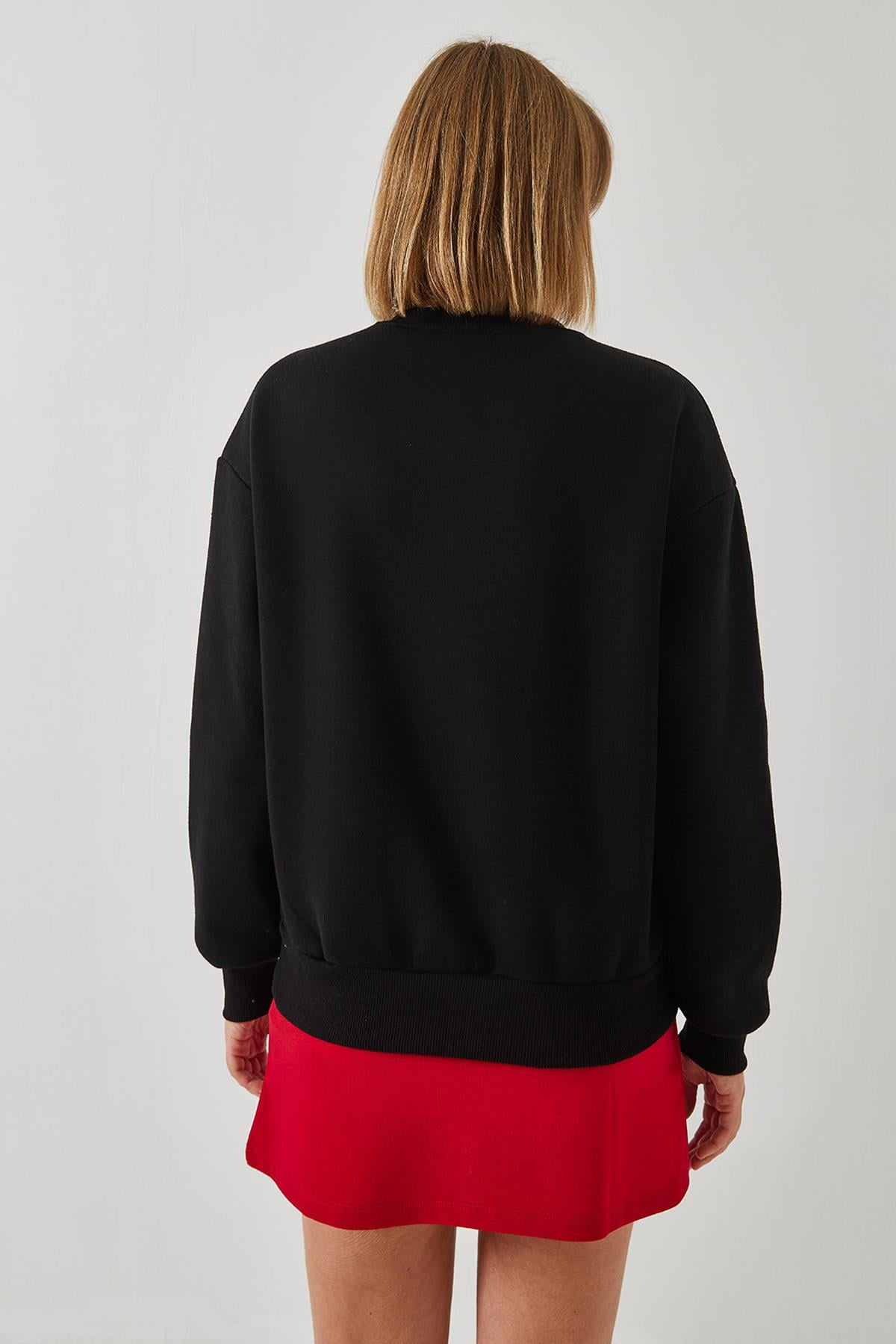 Kalp Nakışlı Sweatshirt 60601030 - Siyah